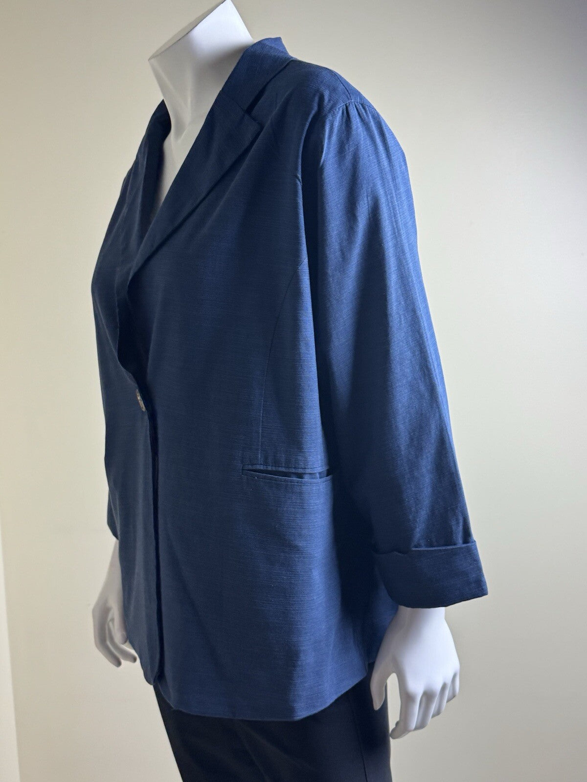 SCUSTY Women’s One Button Front Pockets Blazer Jacket Size L . (B.52/1)