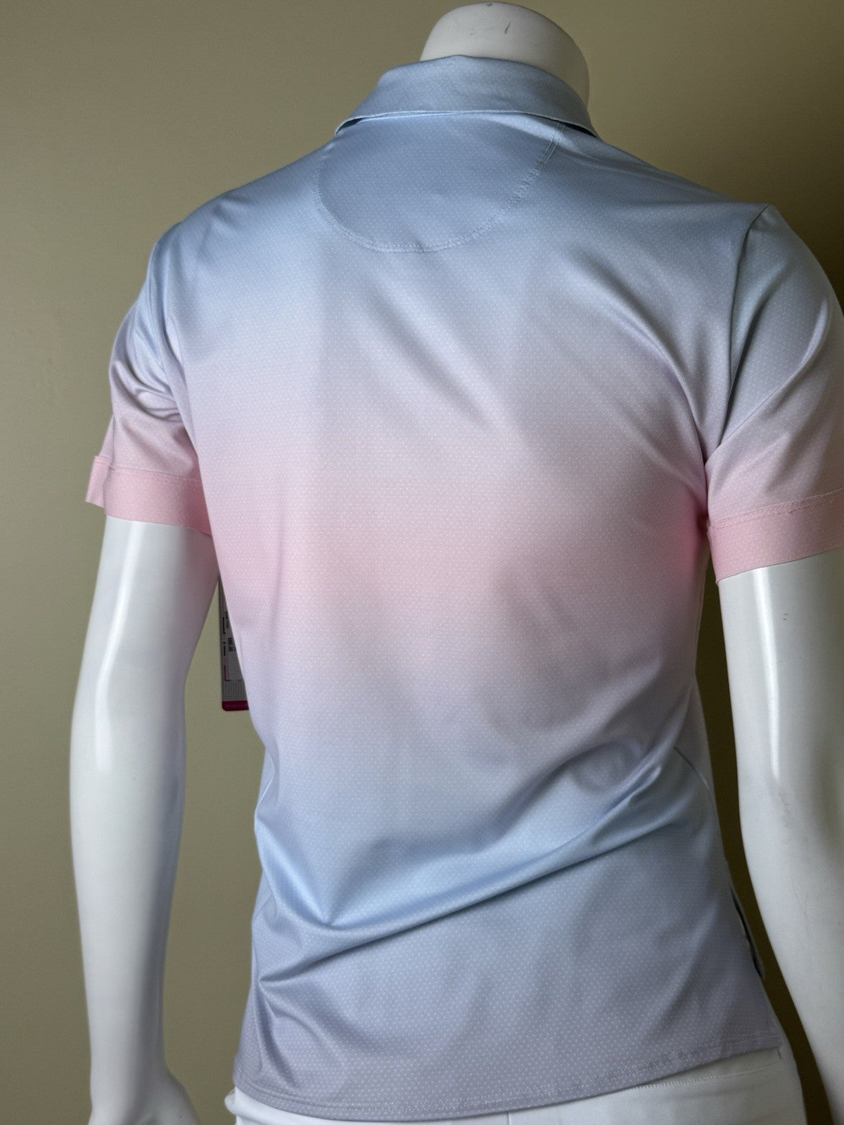 Lucky In Love Women’s Tennis Golf Shirt Sz S.     (B.162)