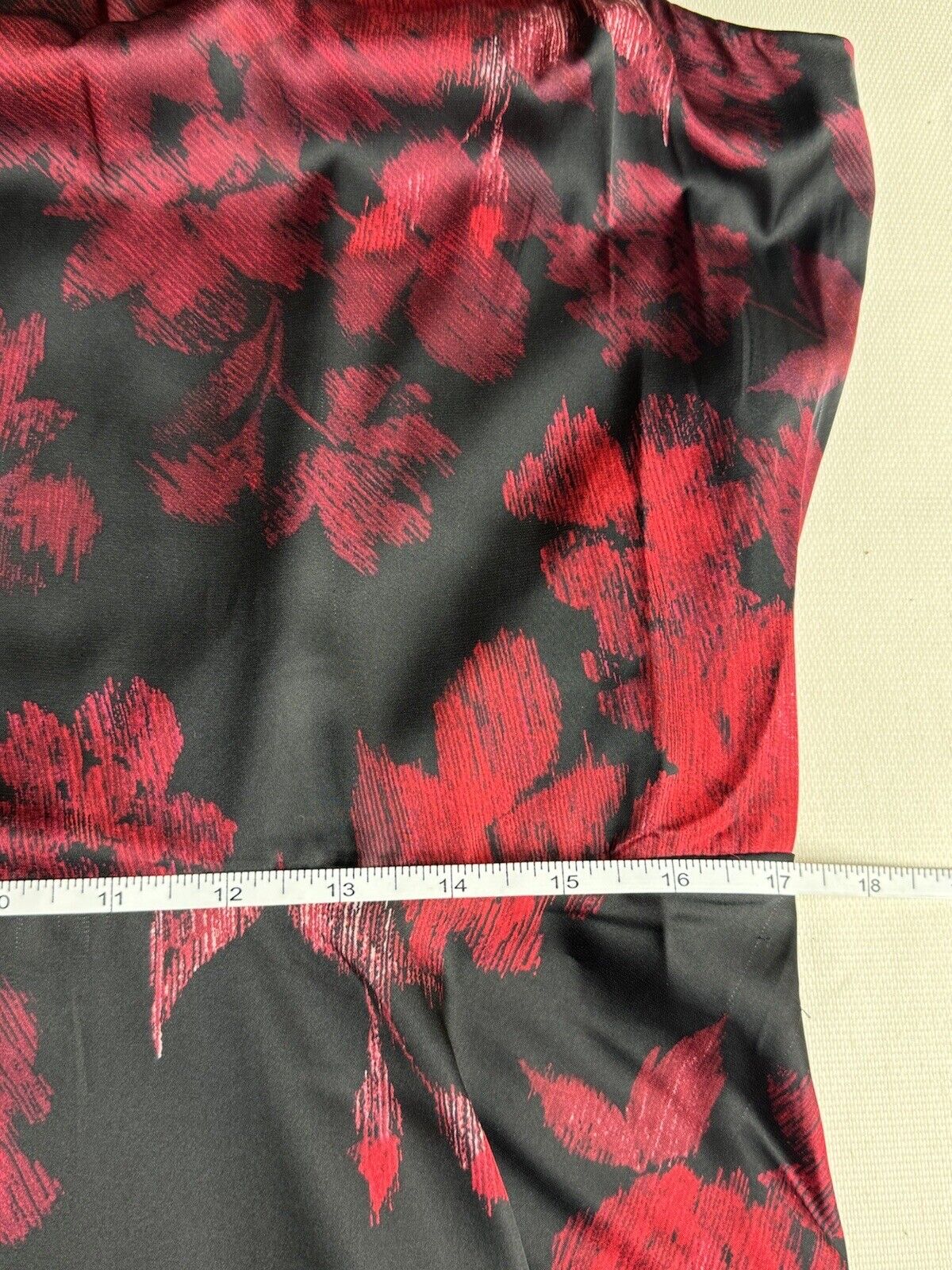 Chetta B Dress Women’s Size XL Black Red Floral. (57)