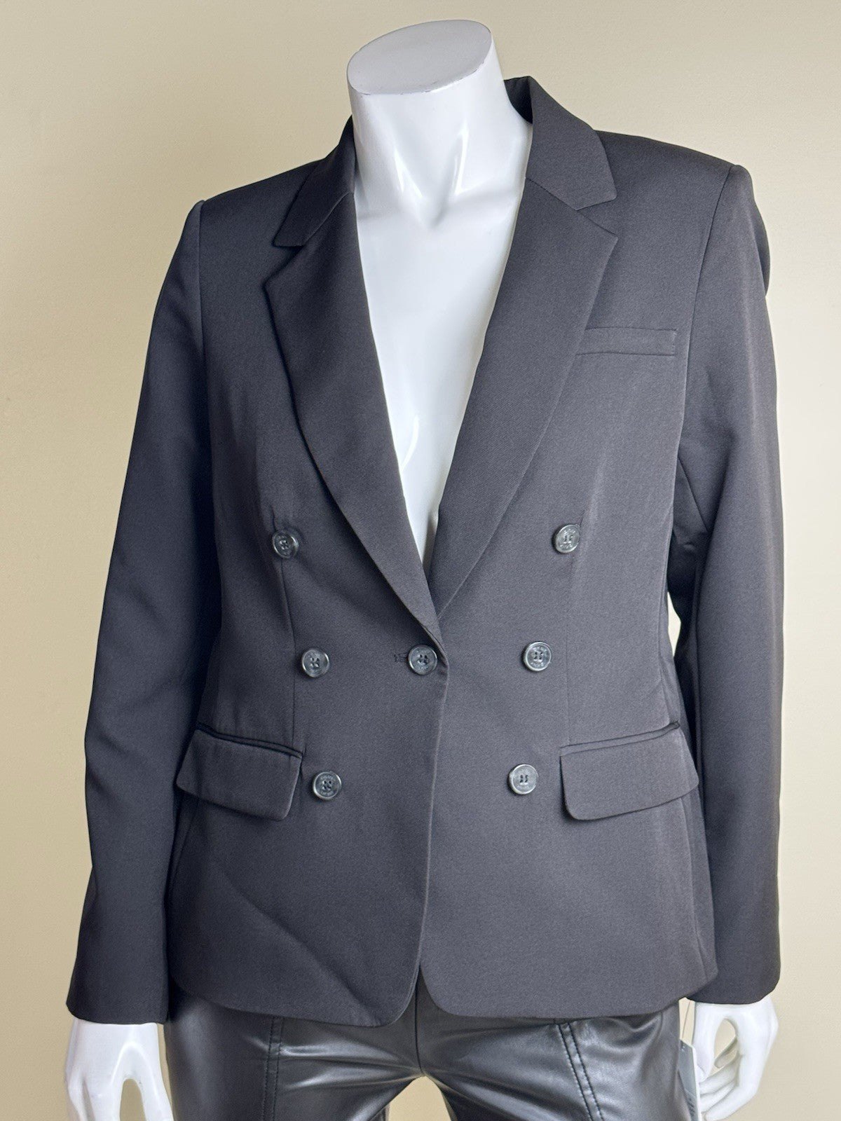 $159 DKNY Women's Black Suit Jacket Blazer Size 14.   (B.065)