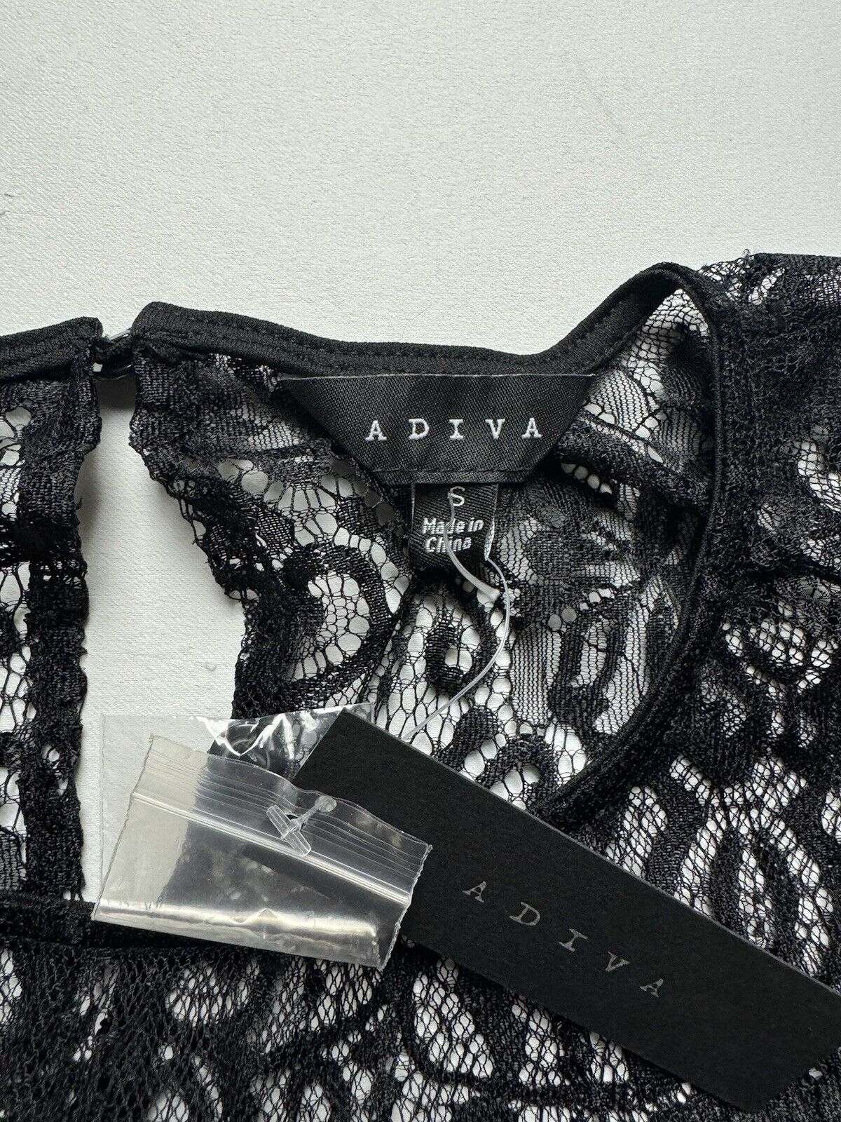 Adiva Women’s Lace Floral Black Blouse Top Sz S.    (B.88)