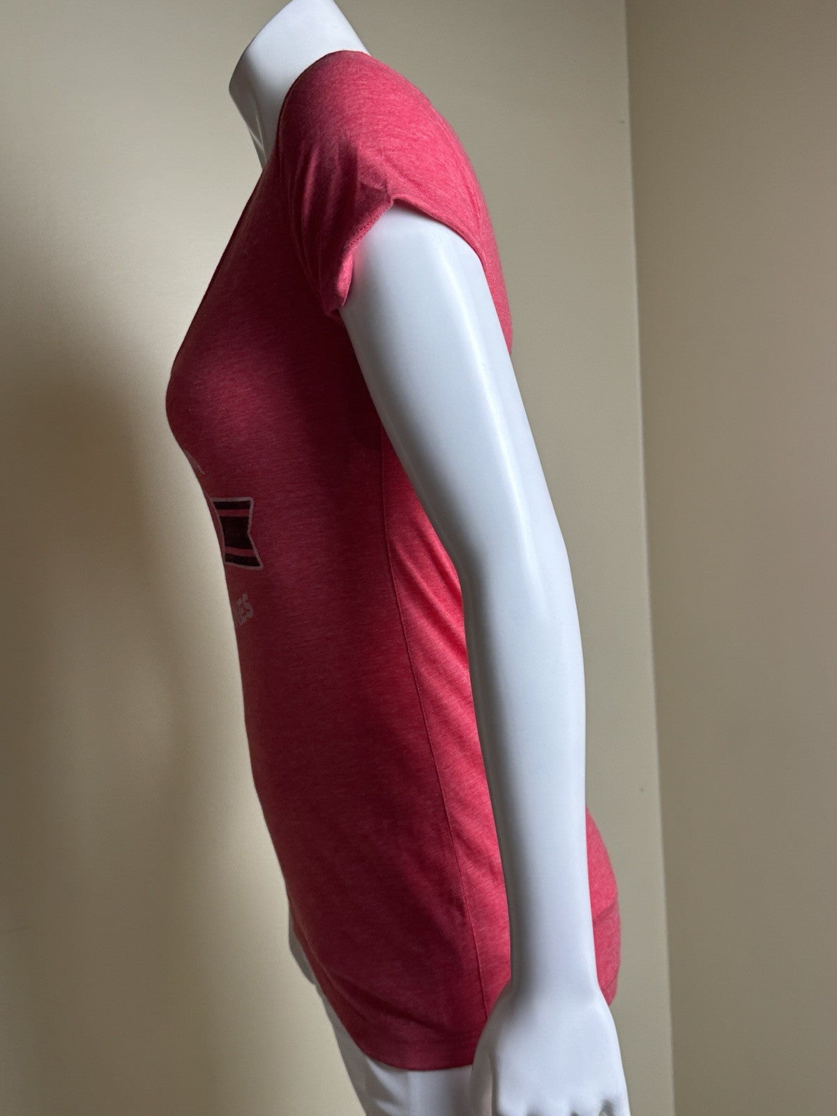 LeverWear Women's Carolina Logo Golf shirt Sz M   (B.170)