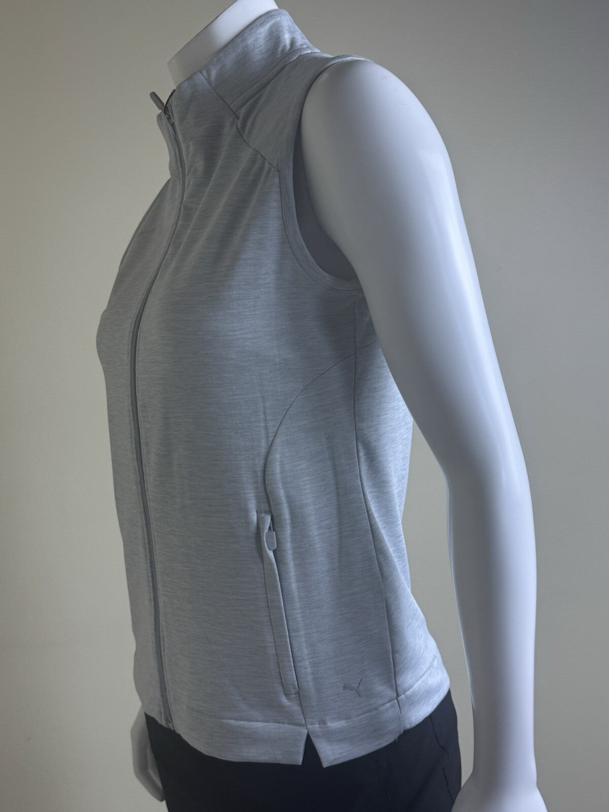 Puma Women’s Golf Grey VEST Sz S.    (B.102/1)