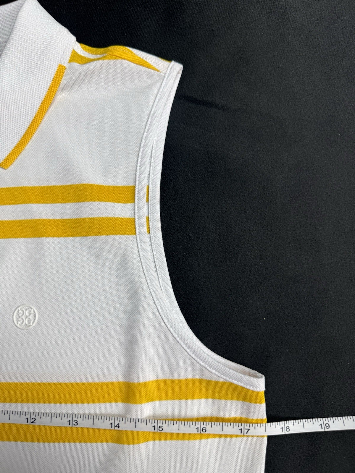 G/FORE Women’s Golf shirt Sz M   (B.170)