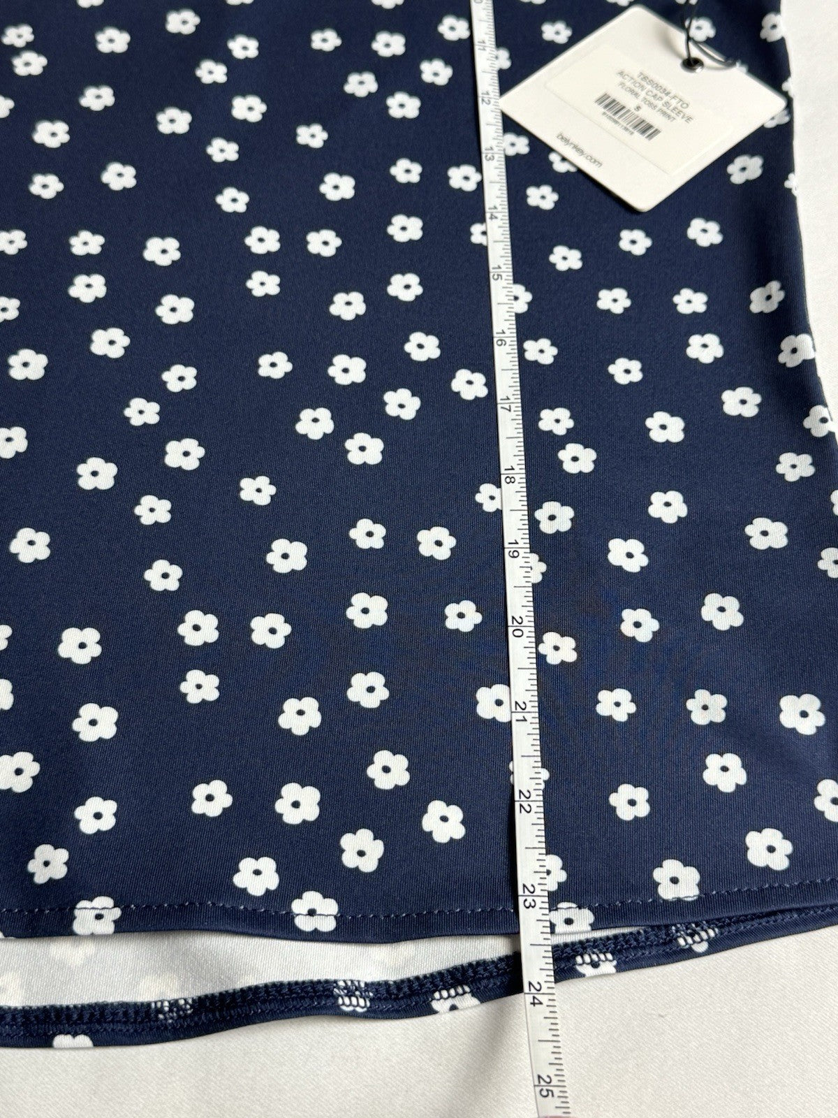 BELYN KEY Women’s Golf Shirt Sz S    (B.180)