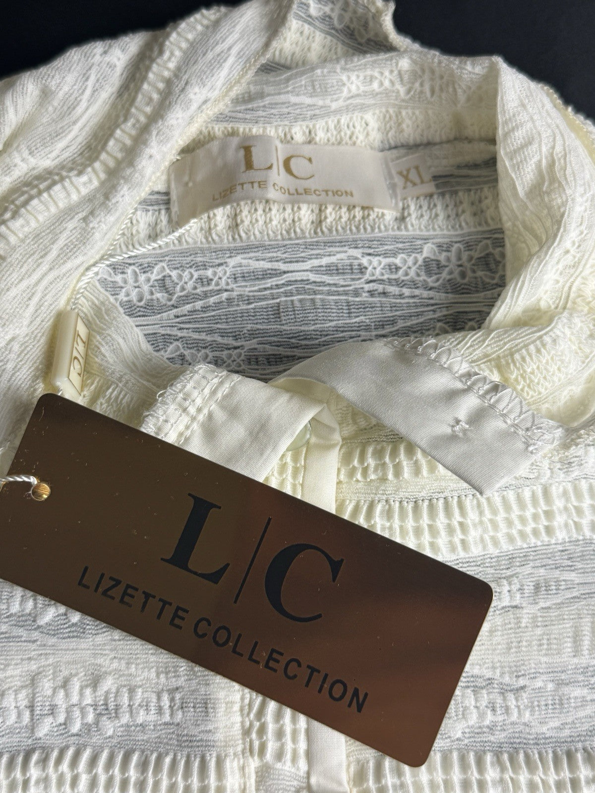 Lisette Collection Ivory Lace Shirt. Sz XL.  (B.175)