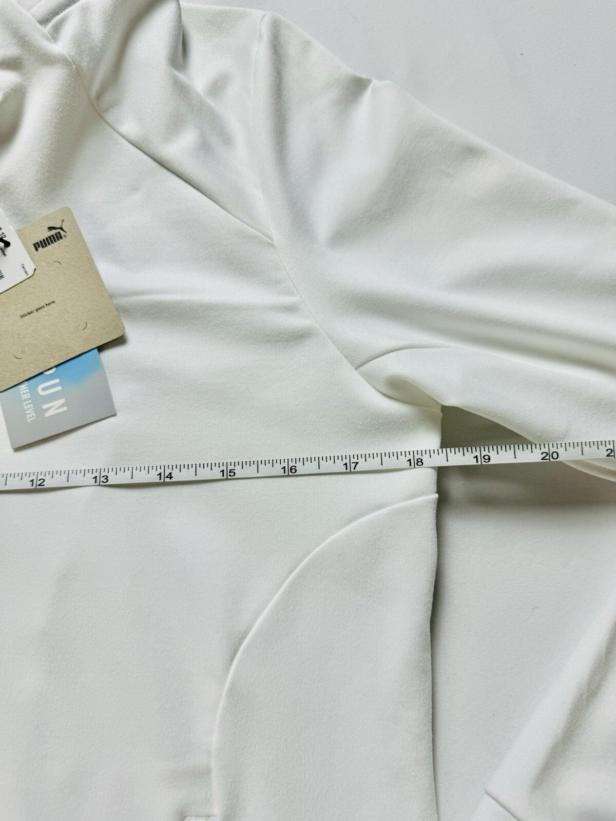 PUMA Women's White Jacket Pockets Sz S.  (B.112)