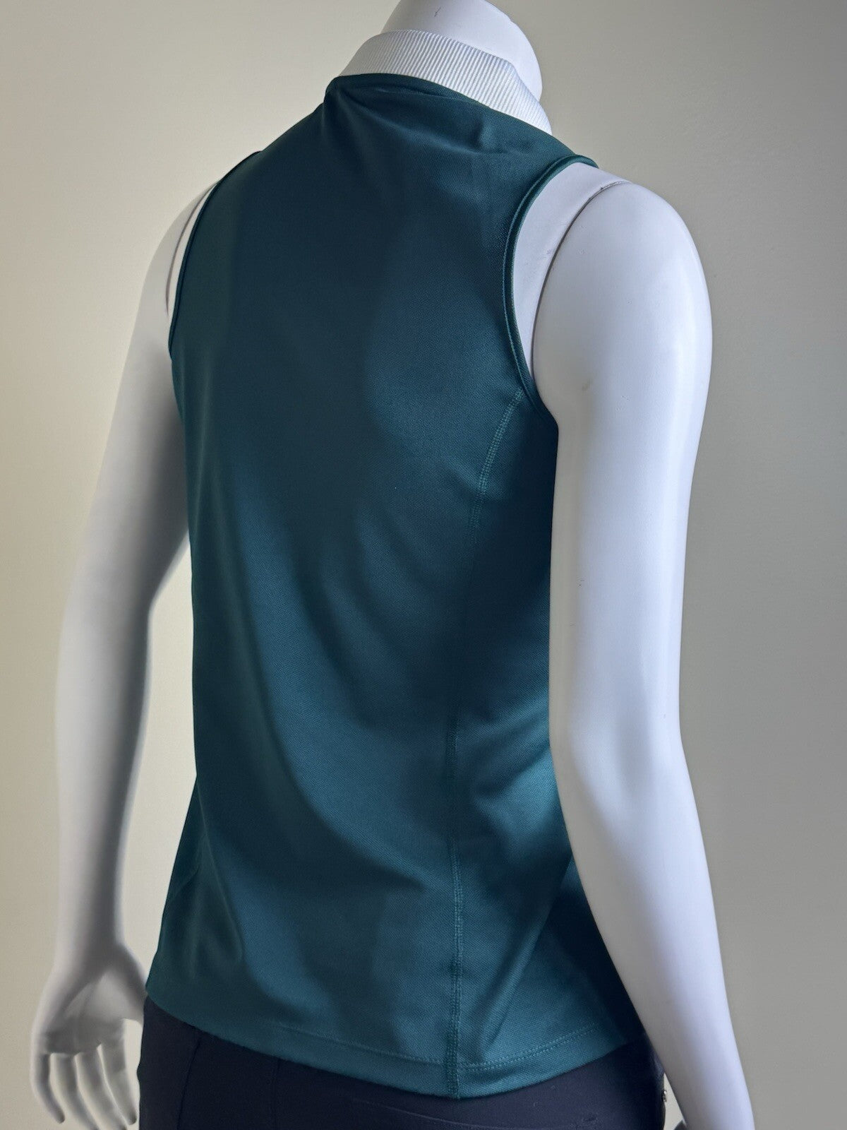 Puma Women’s Golf Shirt Sleeveless Sz S (B.128/6)