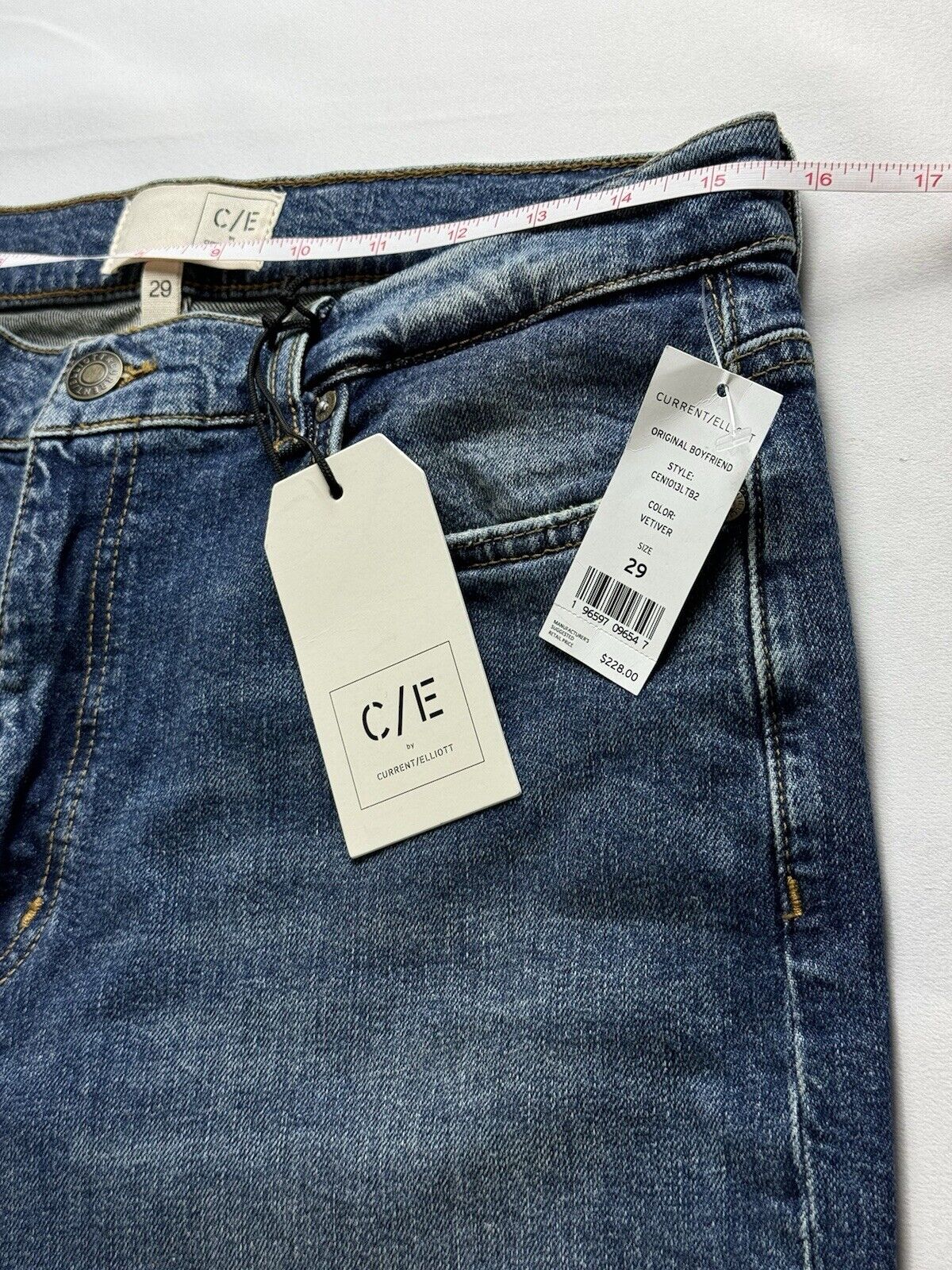 $228 C/E by Current Elliott Women’s Sz 29 Straight Leg Blue Jeans    (B.53)