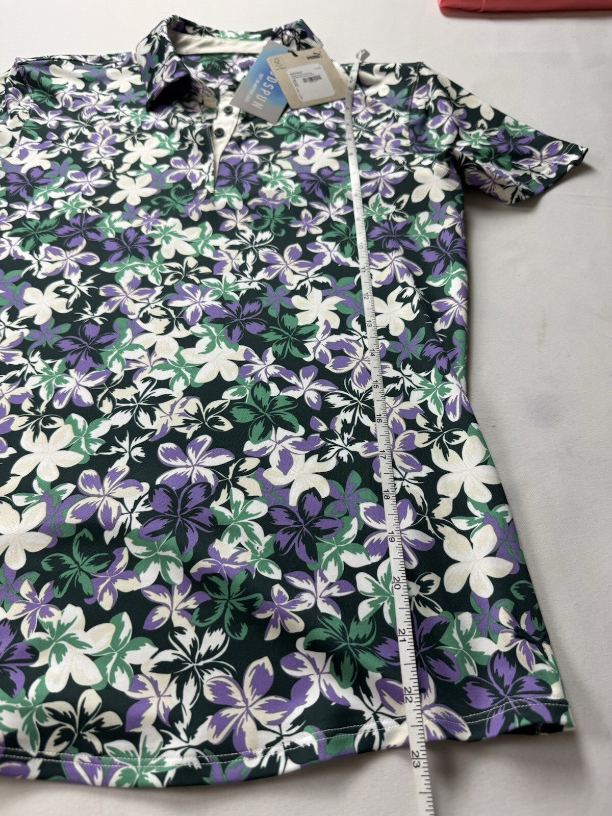 Puma Women’s Golf Shirt Sz S.   (B.130/5)