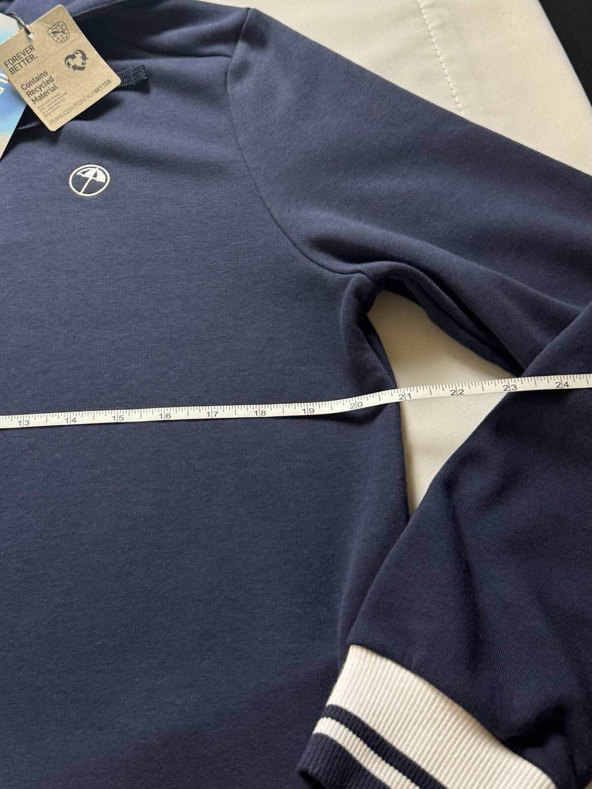 Puma Women's Hooded Golf Sweater Size S.   (B.128)