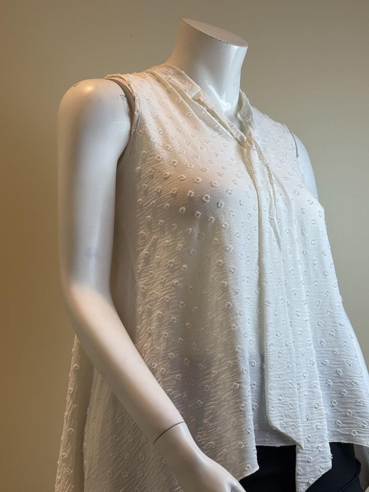 Cha Cha Vente Women's Blouse White Sz XL.  (B.167)