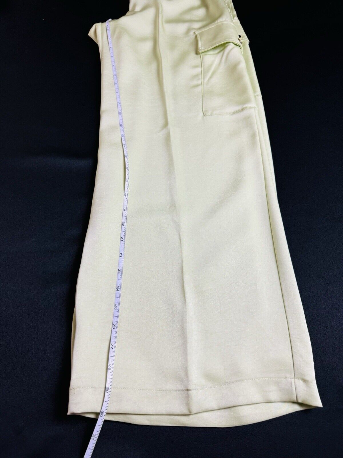 House Of Harlow SATIN Green Size M PANTS WIDE LEG POCKETS. (B.86))