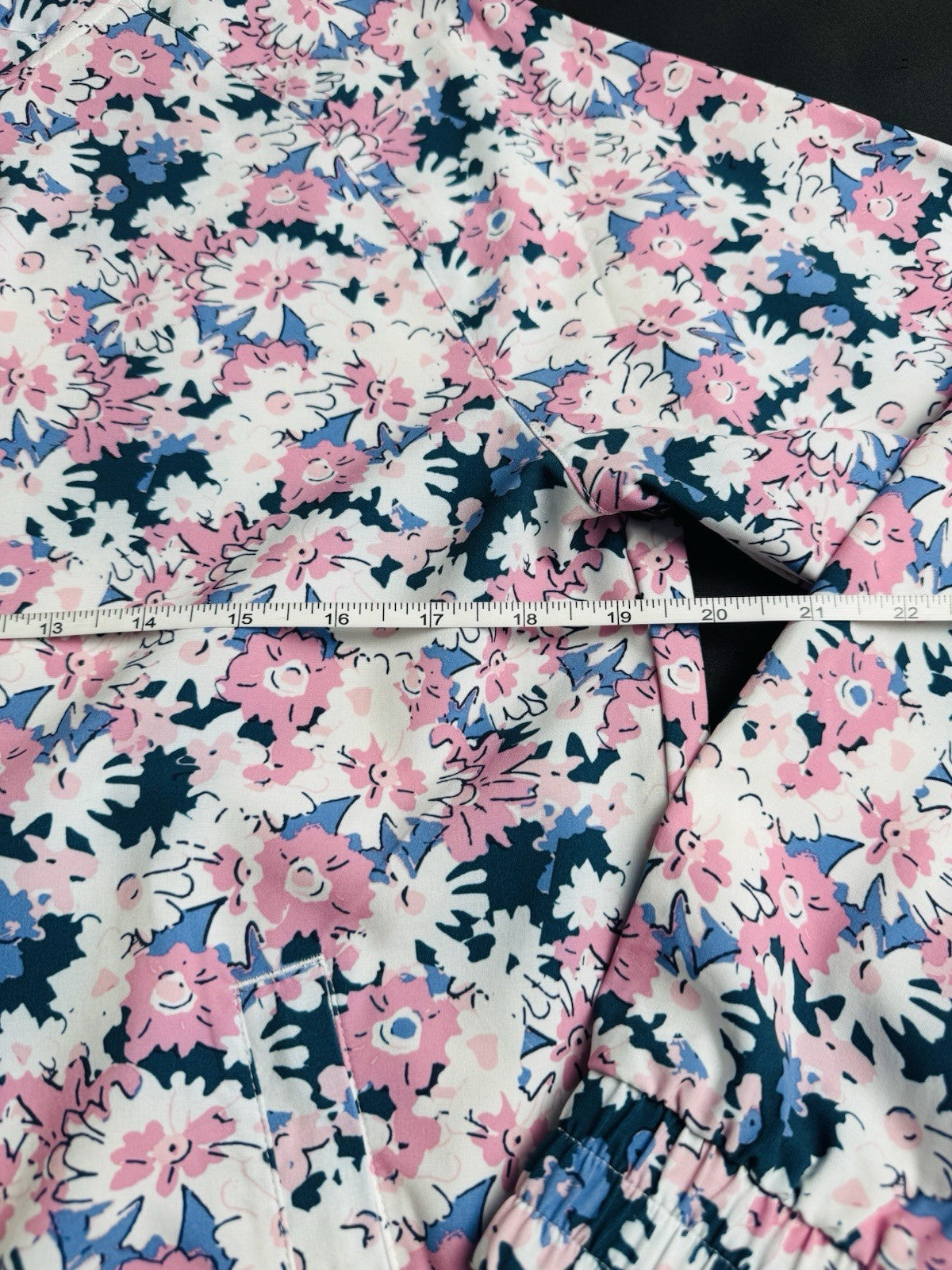 Puma Women's Golf Floral Jacket Size S.   (B.171)