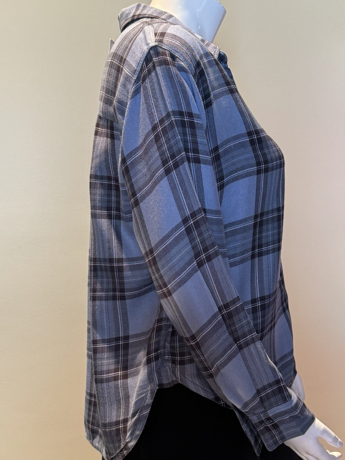 SPLENDID Women's Top Plaid Long-Sleeve Button Shirt Size L. (65)