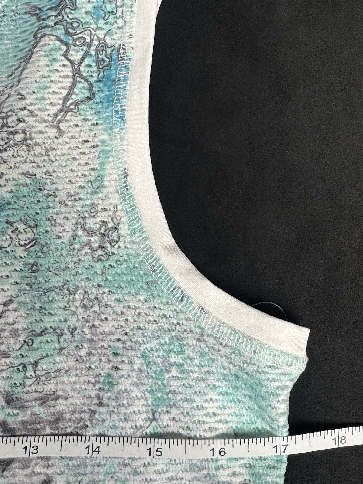 SOFIBELLA Women’s Golf-Tennis Shirt Sz M.  (B.174)