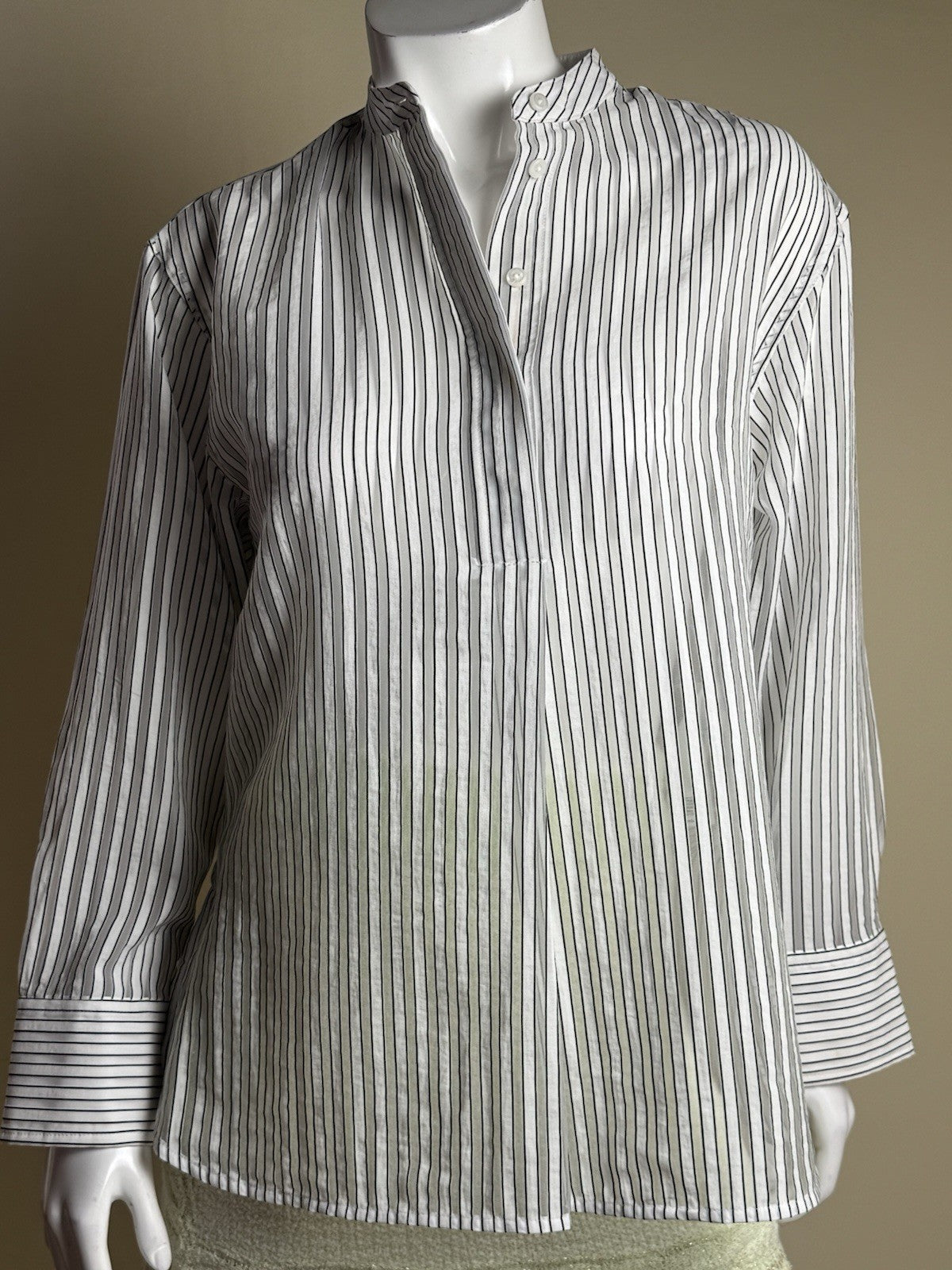 $139 CALVIN KLEIN Women’s Striped Shirt Size XS   (B.144)