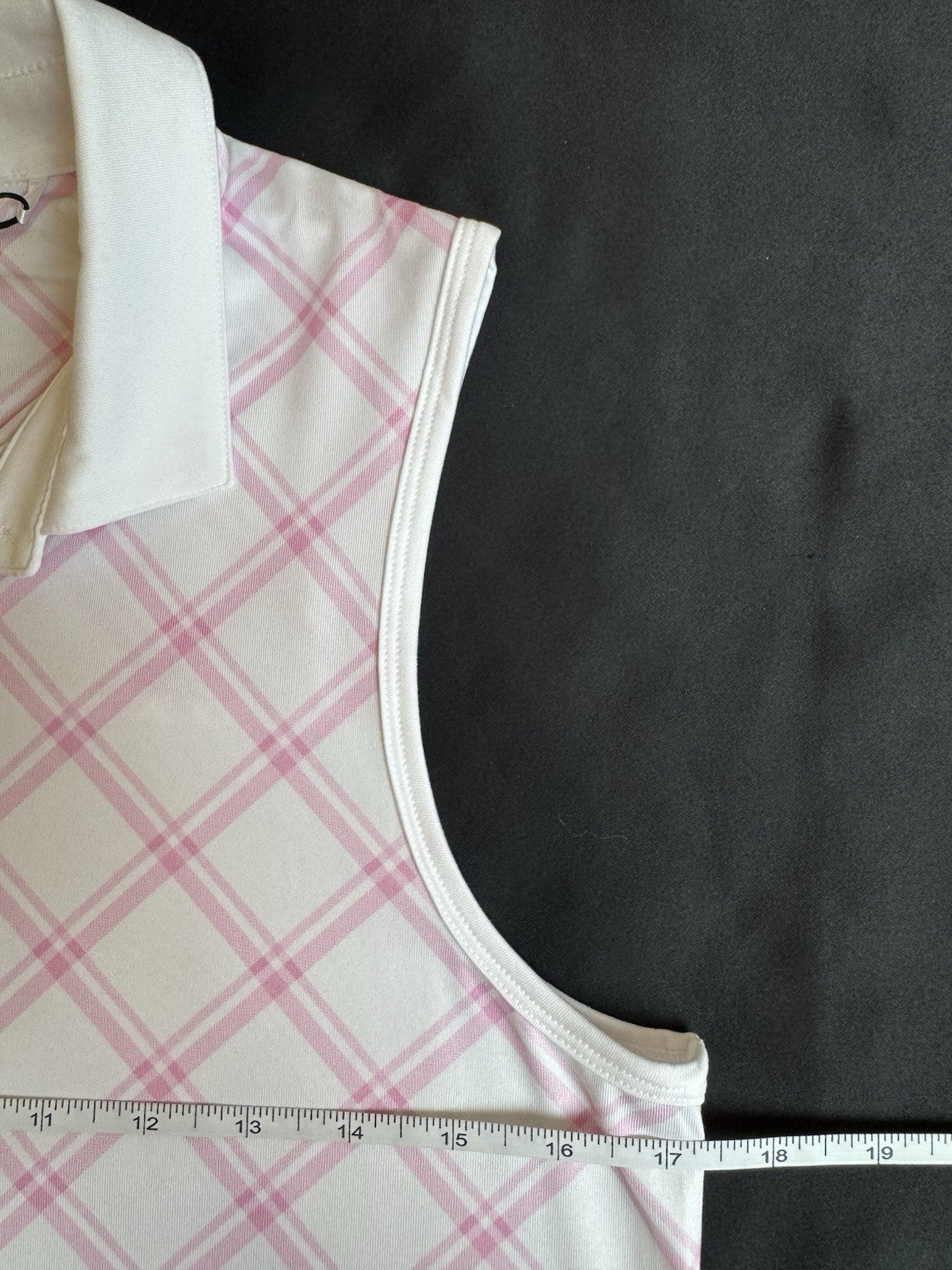 Puma Women’s Golf Shirt Sz S.   (B.165)