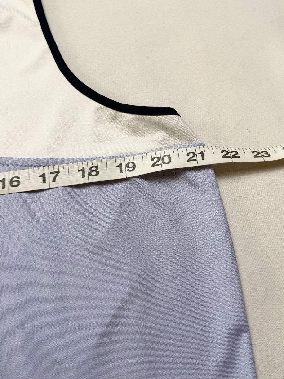 BELYN KEY Women’s Golf Shirt Sz L.    (B.167)