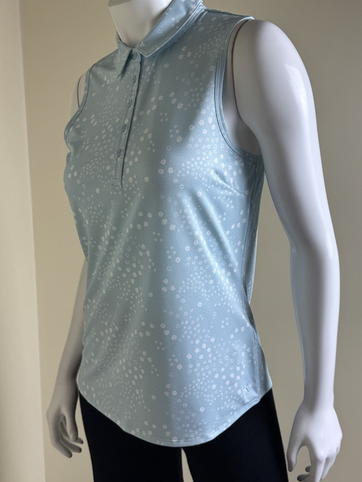 Puma Women’s Golf Shirt Sleeveless Sz S.  (B.130/3)