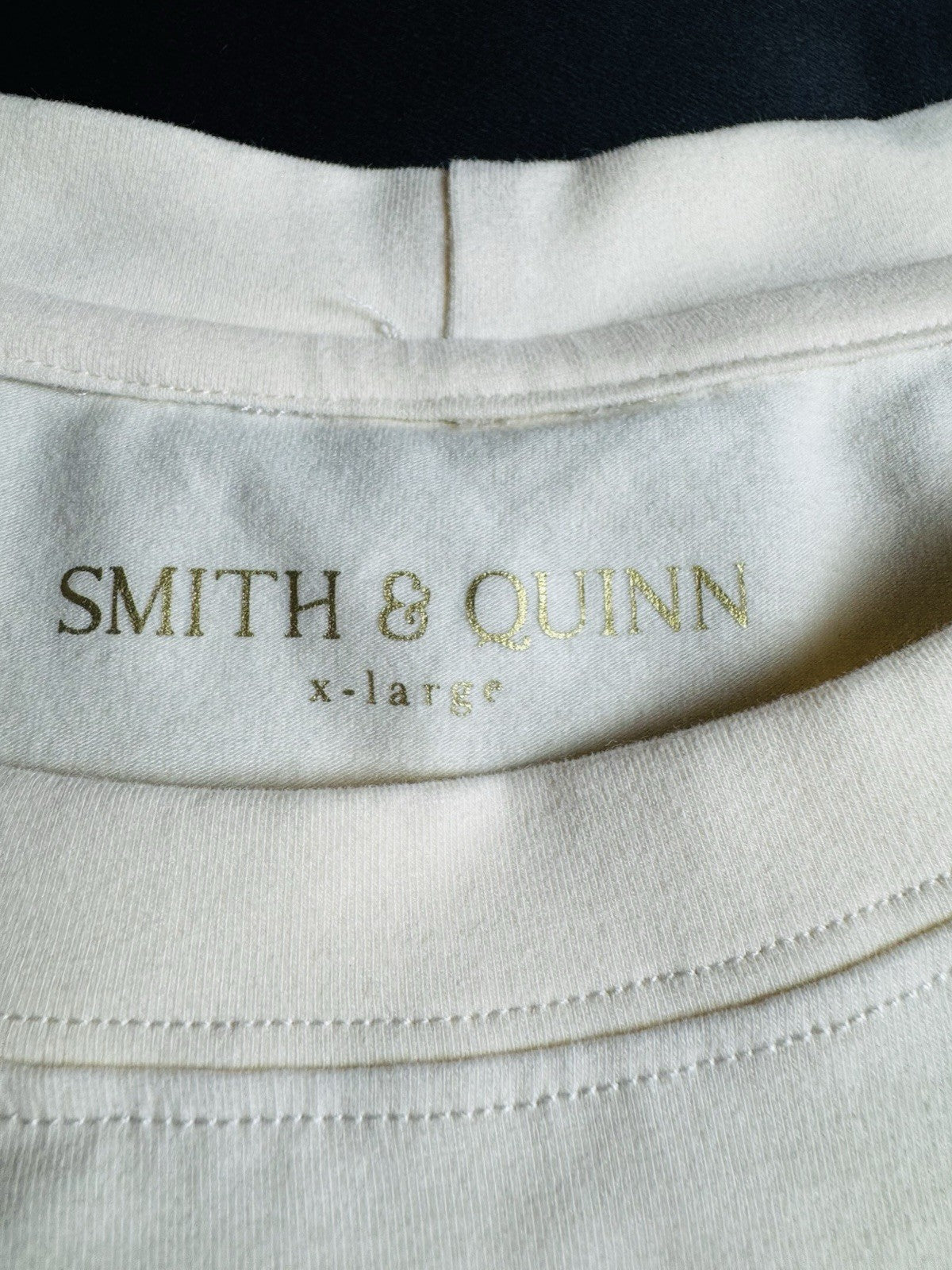 Smith & Quinn Women’s Golf SweatShirt Size XL.     (B.038)