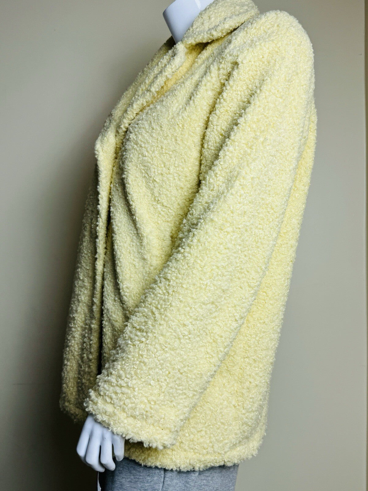 French Connection Yellow Teddy Coat Size XL. (B.90)