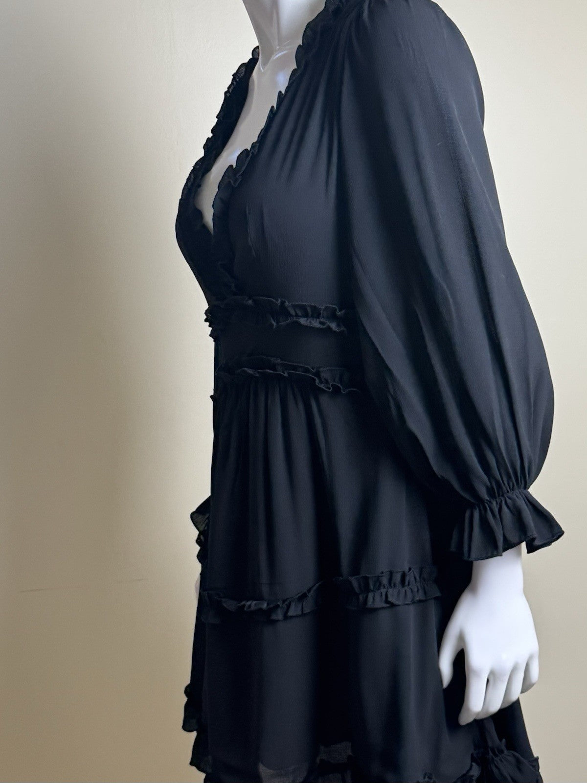 Women’s Black Fit and Flared Dress Sz XS     (B.179)