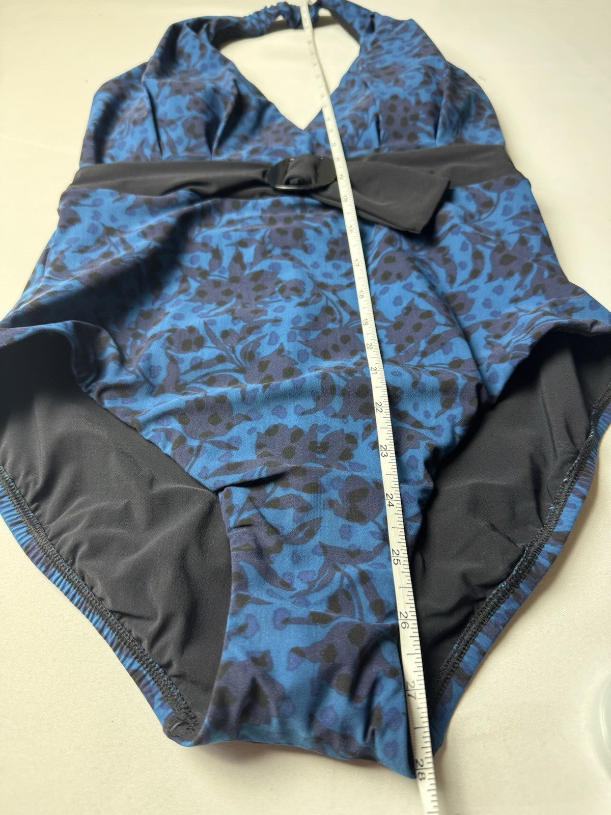 $182 Amoressa Lily One Piece Swimsuit In New Moon Sz 8.  (B.151)