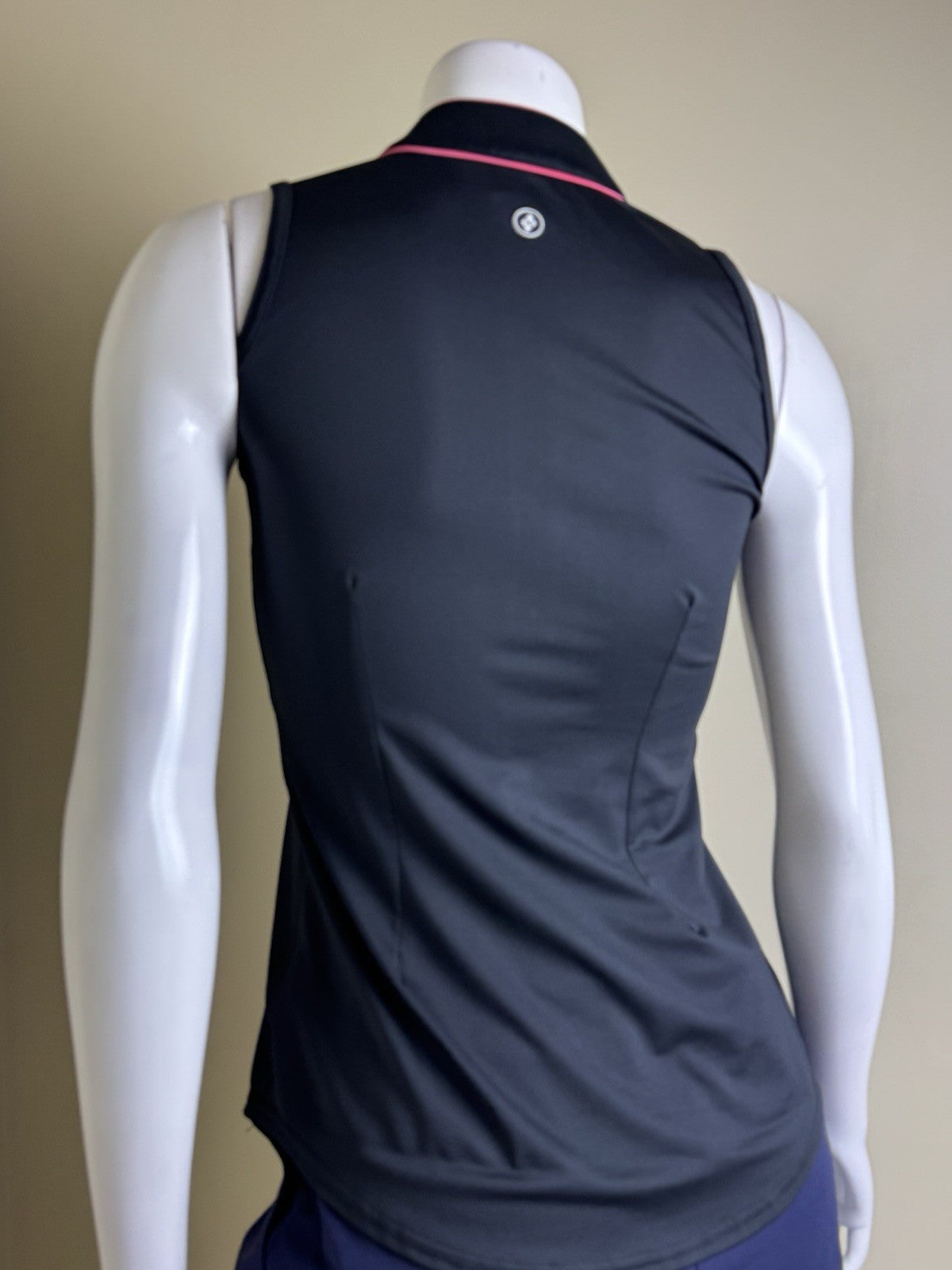 $86 JOFIT Women’s Cutaway Tipsy Golf Shirt Size XS      (B.156)