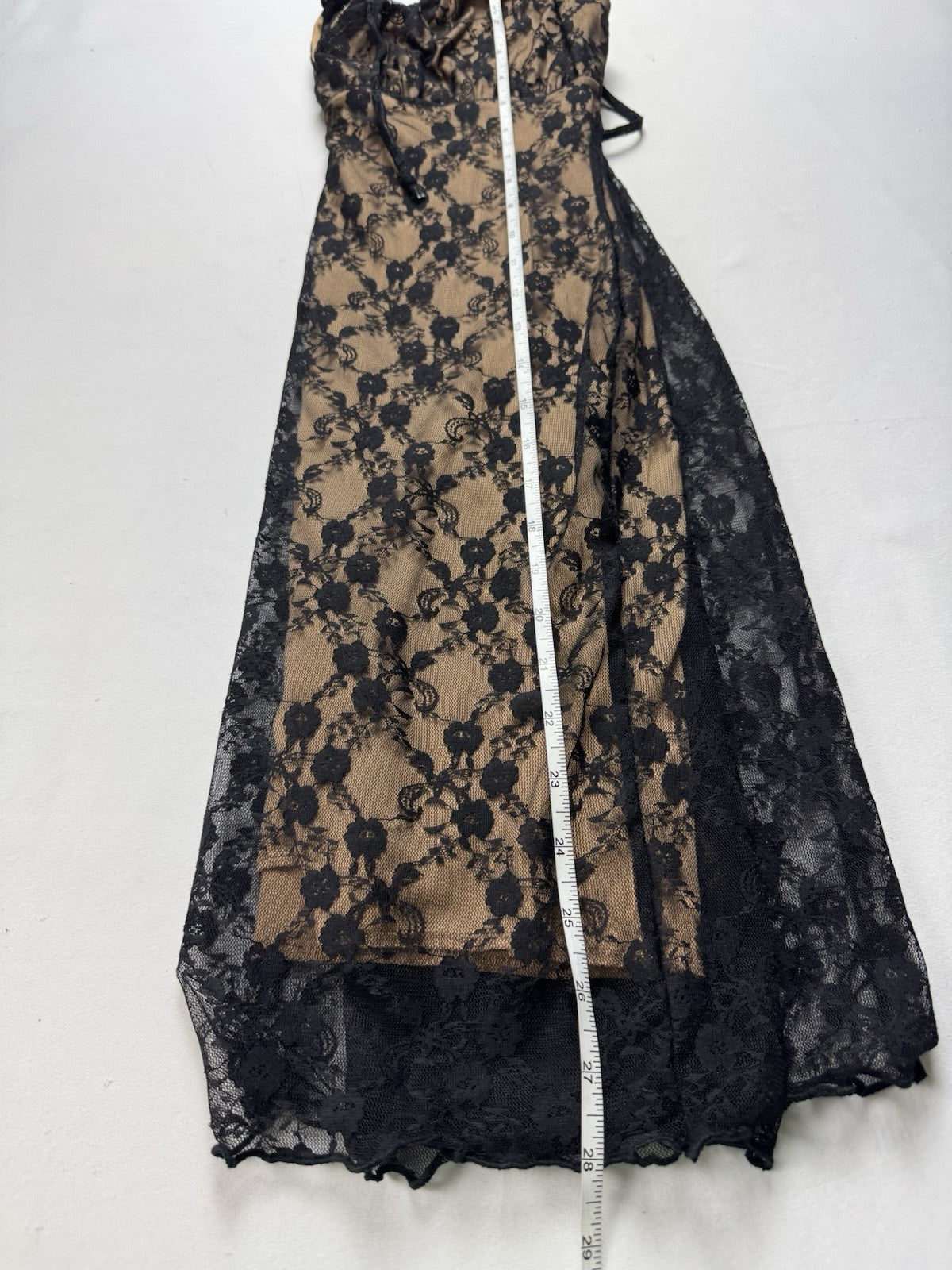 HALEY & JUNE Women’s Black Lace Dress Size L.      (B.05)