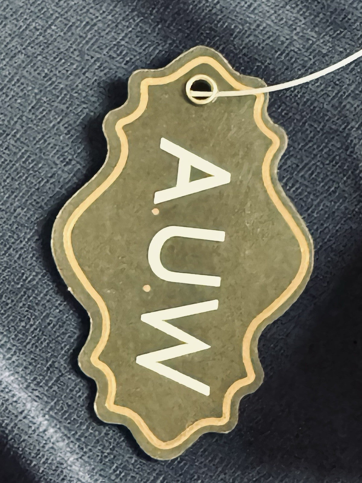 AUW Women’s Pearl Button Navy Blouse Sz L.      (B.187)