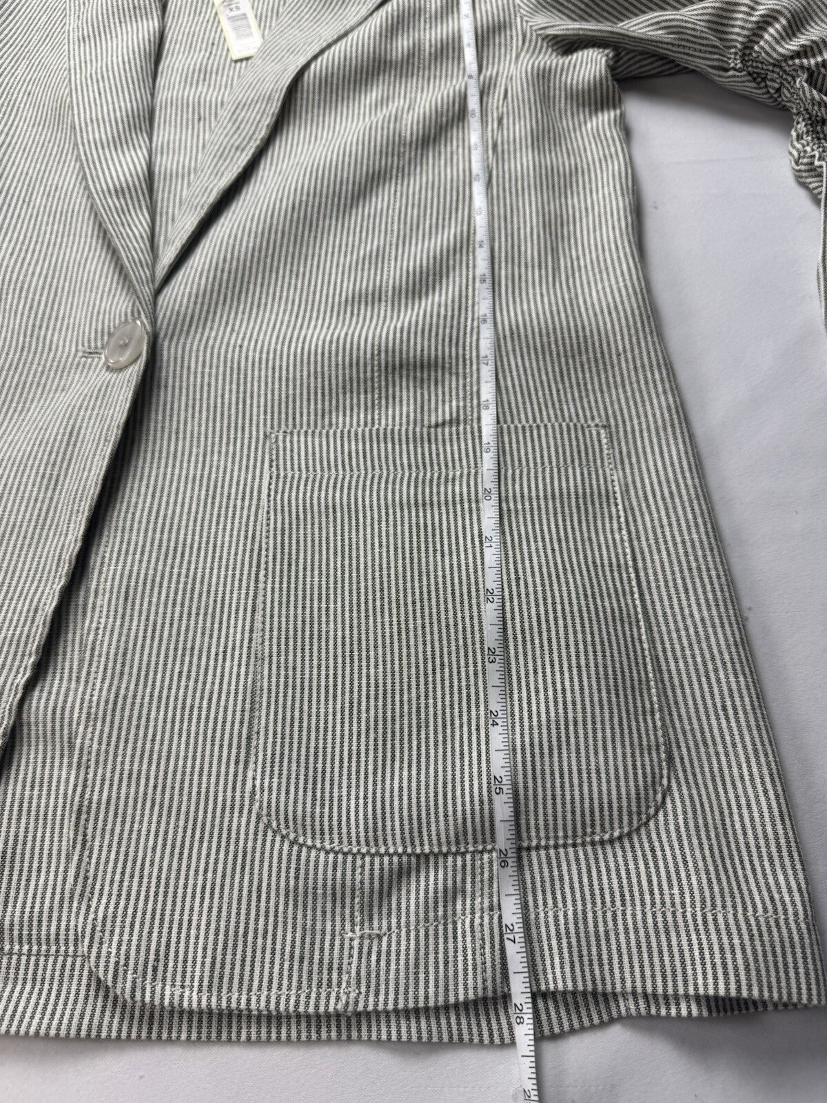 $118 Max Studio Women's Stripes Blazer Size XS. (B.143)