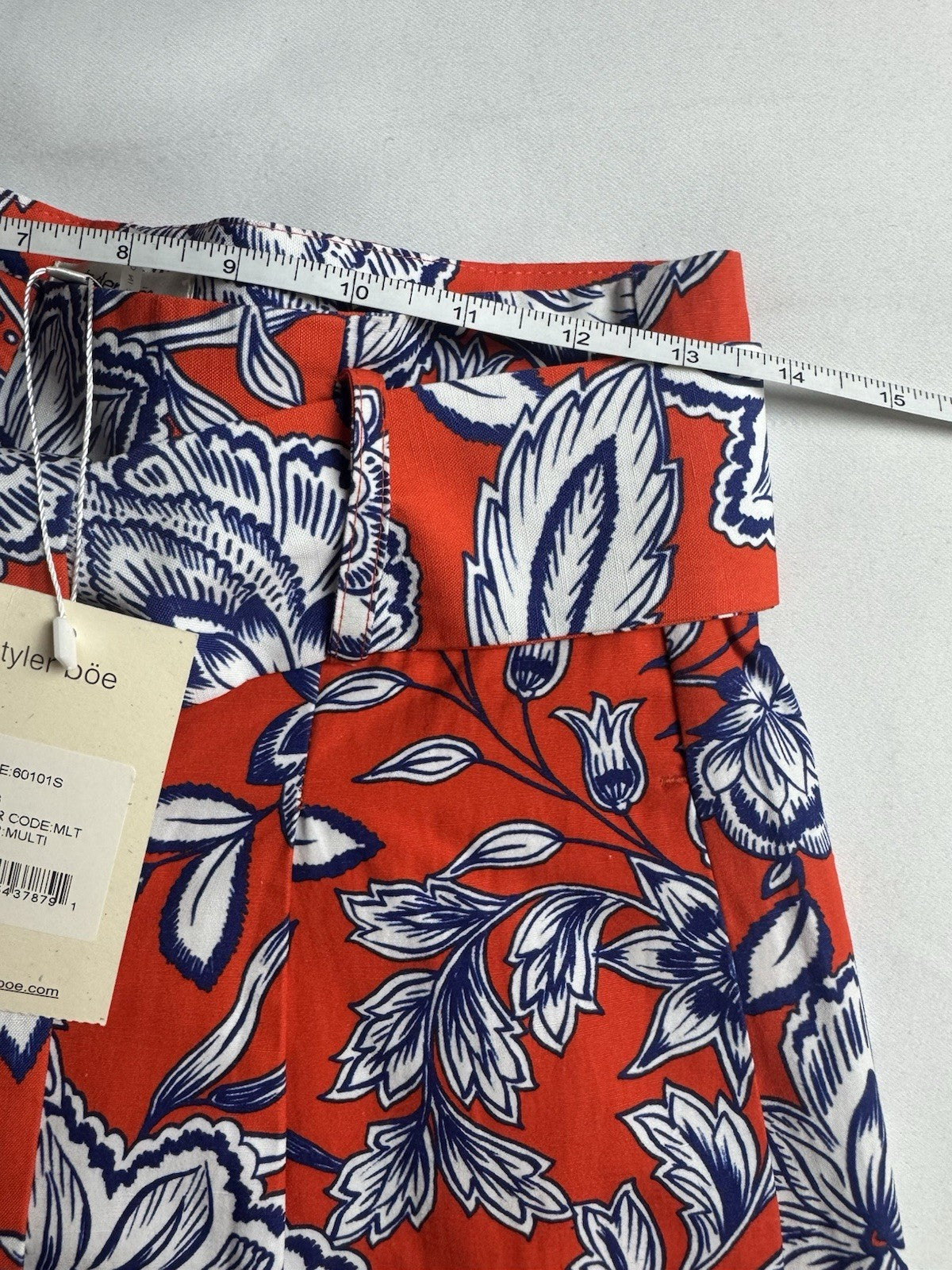 Tyler Boe Women’s Shorts Floral High Waist Belted Sz 6.    (B.164)