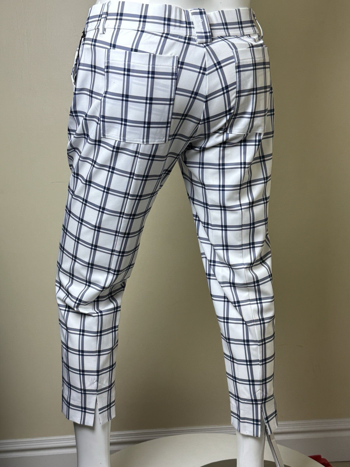 Belyn Key Women’s Golf Plaid Pants Sz XL. (B.127)