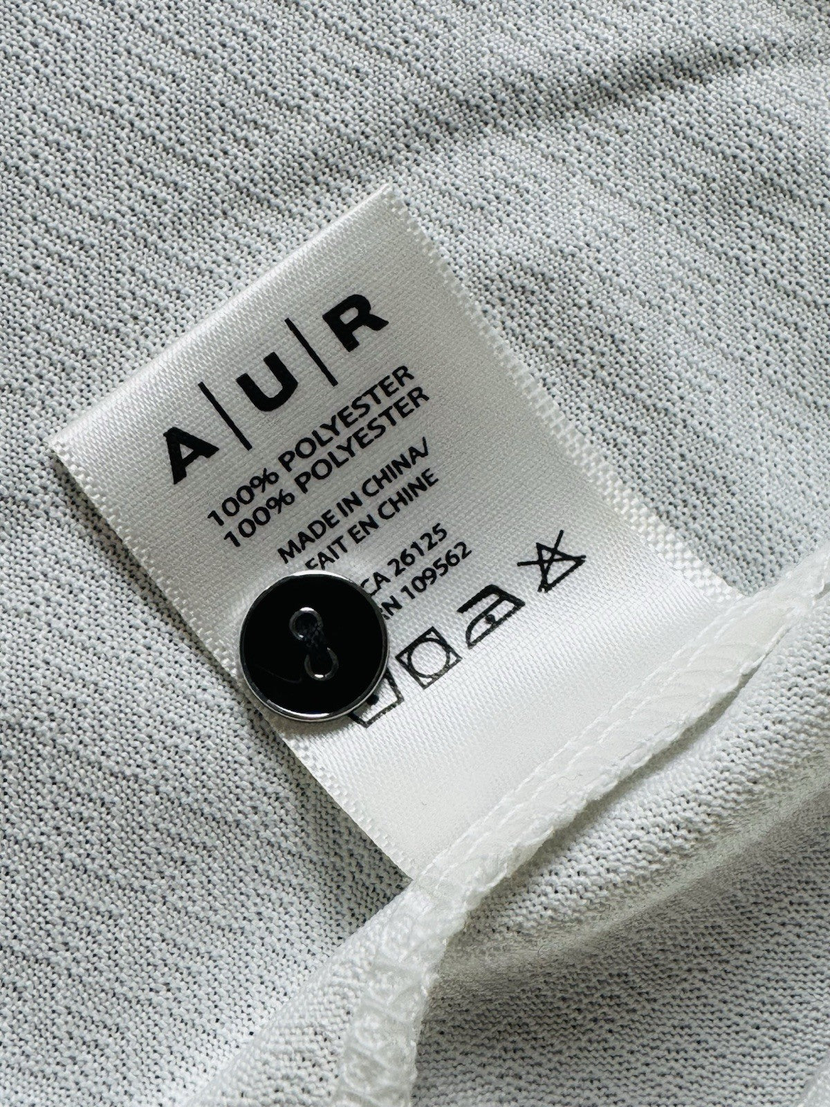 A.U.R Women's Golf Polo White Shirt Sz XL.       (B.146)