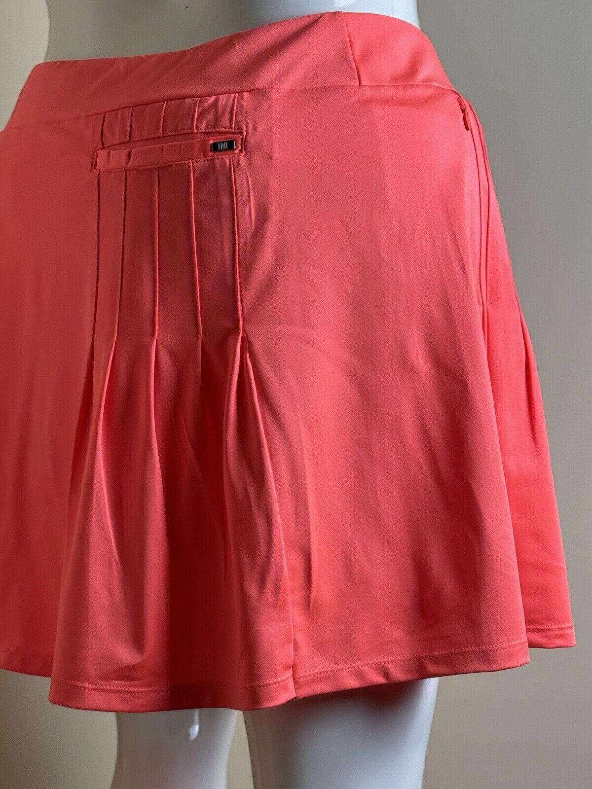 Tail Women's Golf Skort Skirt Size XL.   (B.81)