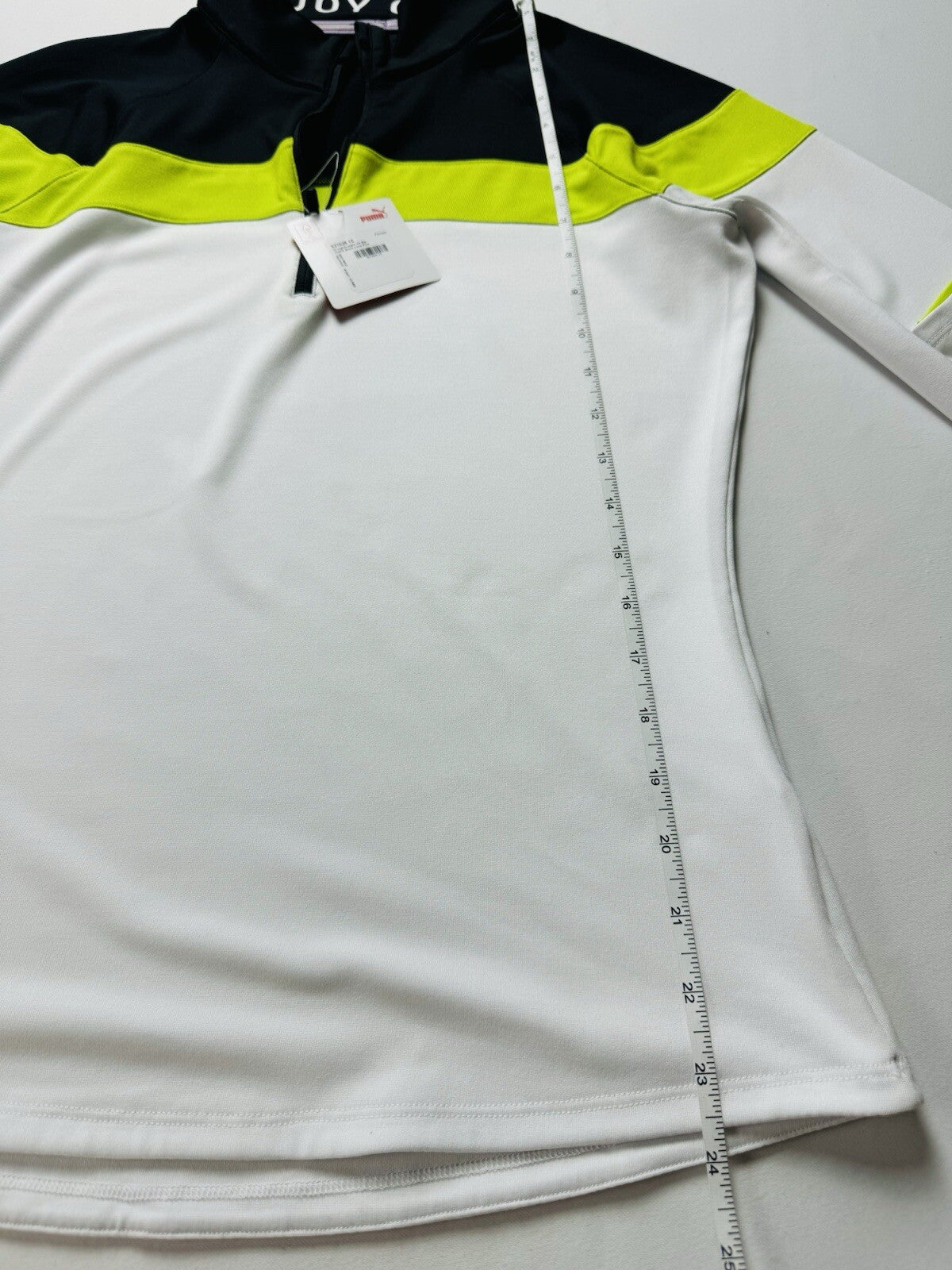 Puma Women's Half Zip Pullover Sweatshirt Size S.   (B.105)