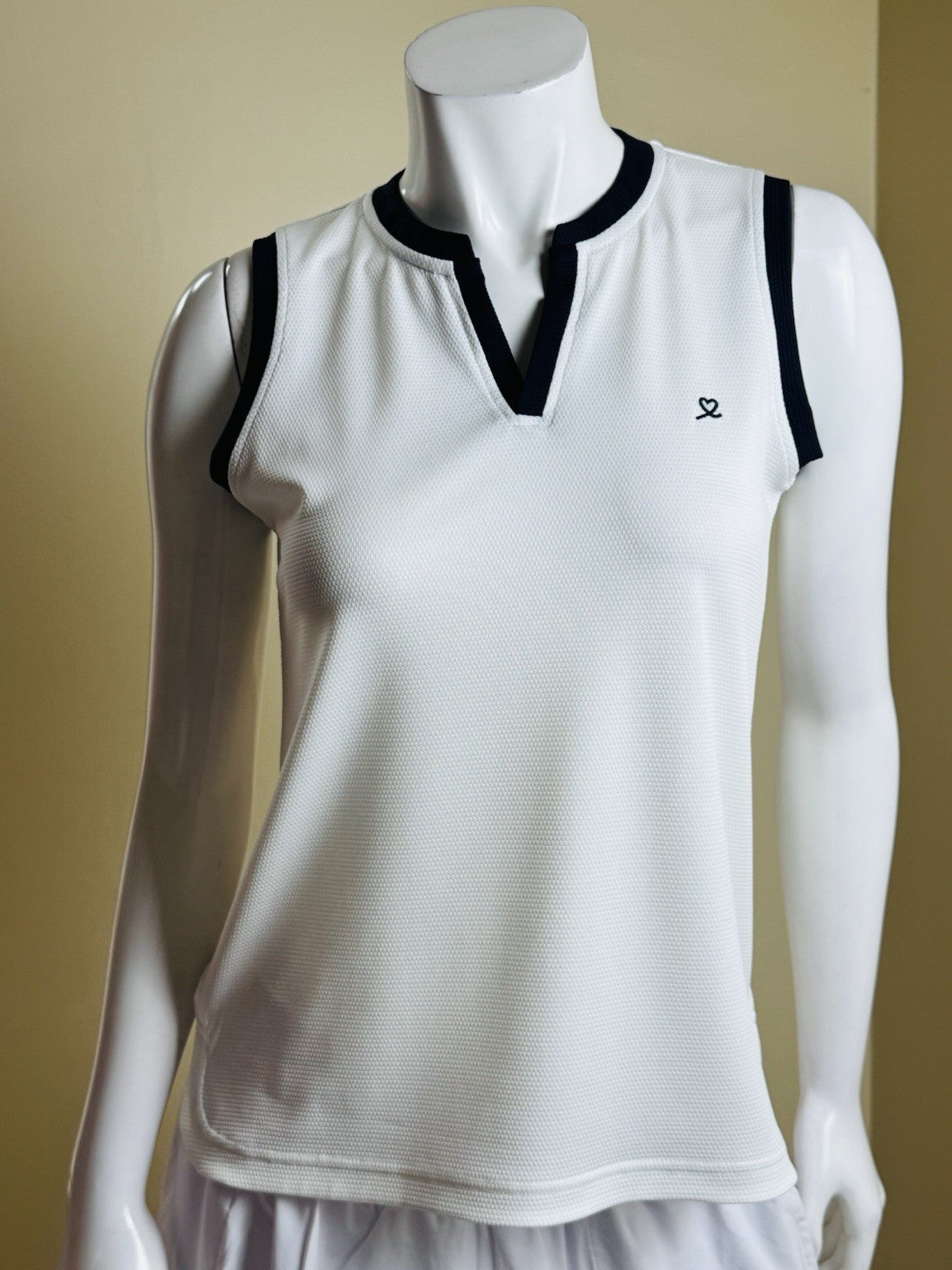 Daily Sports Women’s Golf Shirt Sz S     (B.187)