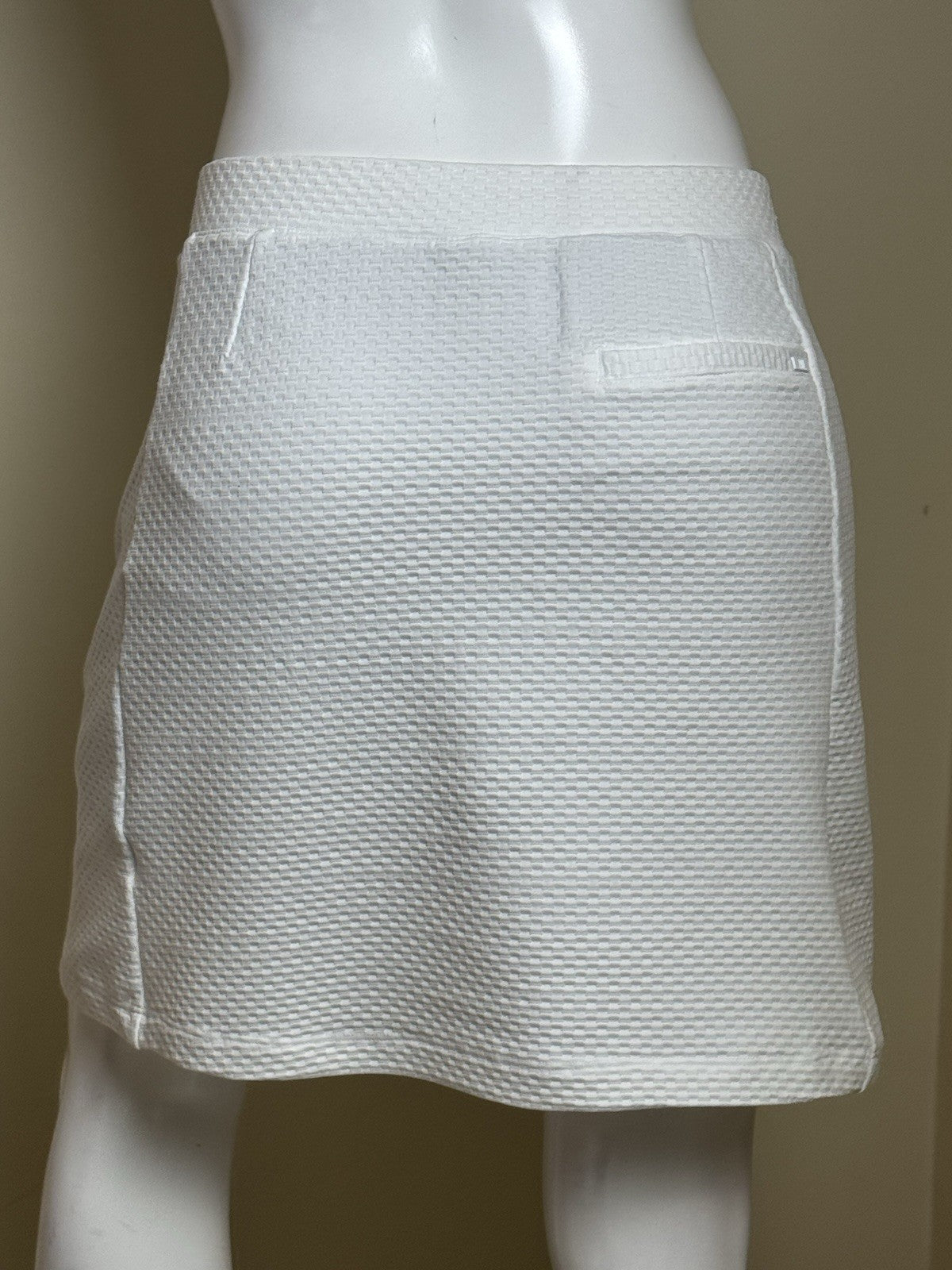 Tail Women's Golf Skort Skirts White Sz S    (B.175)