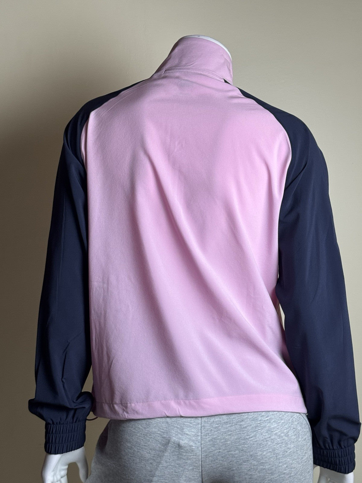 PUMA Women's Golf Sweatshirt Sz S.      (B.157/3)