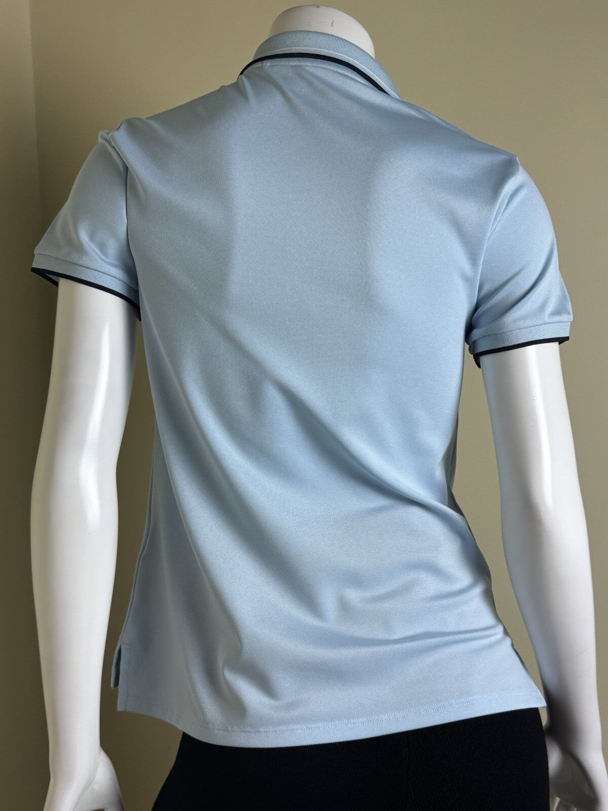 Puma Women’s Golf Shirt Sz S.   (B.117/5)