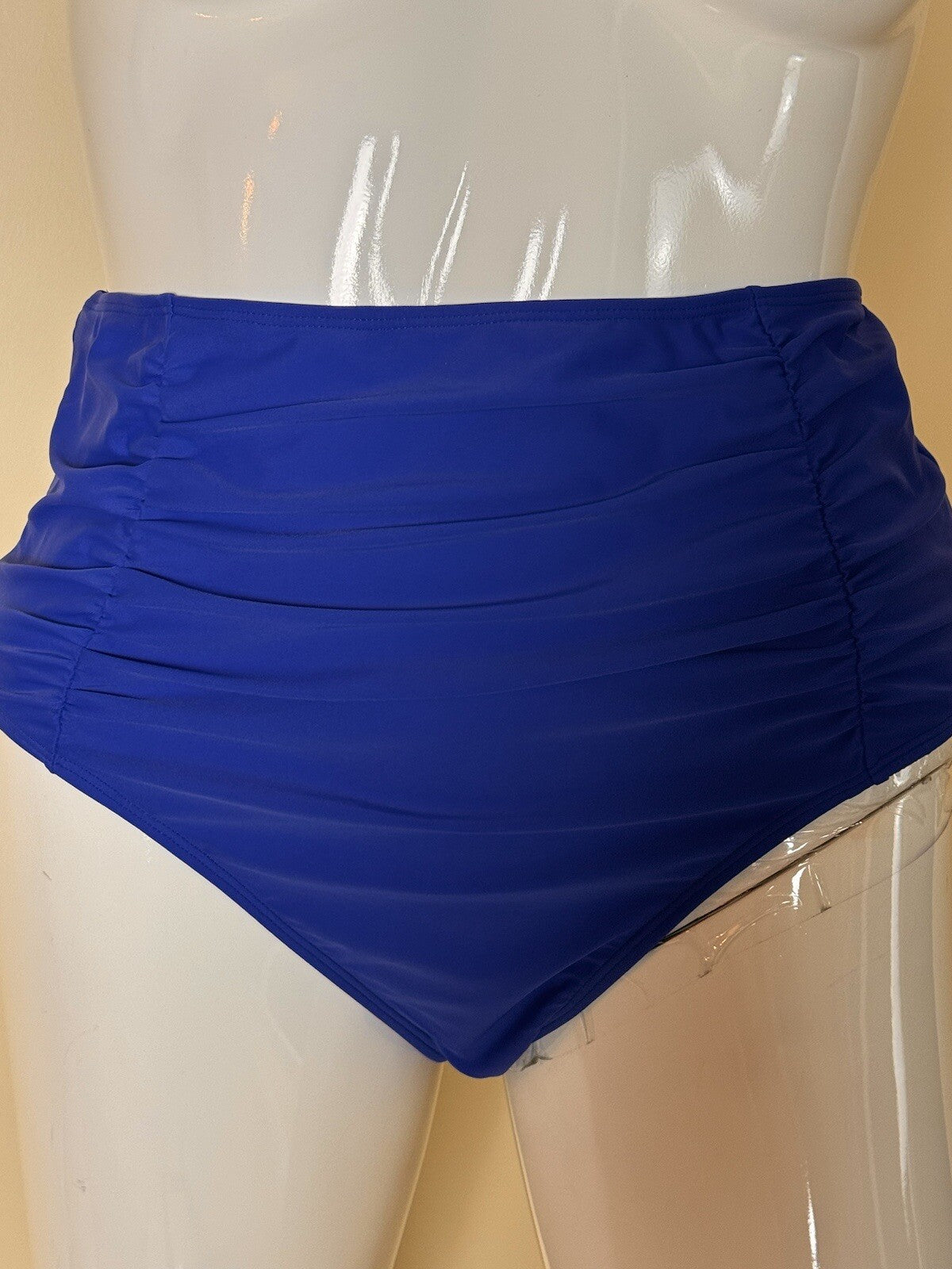 Women’s 2 Piece Bathing Suit Size 3XL. (57)