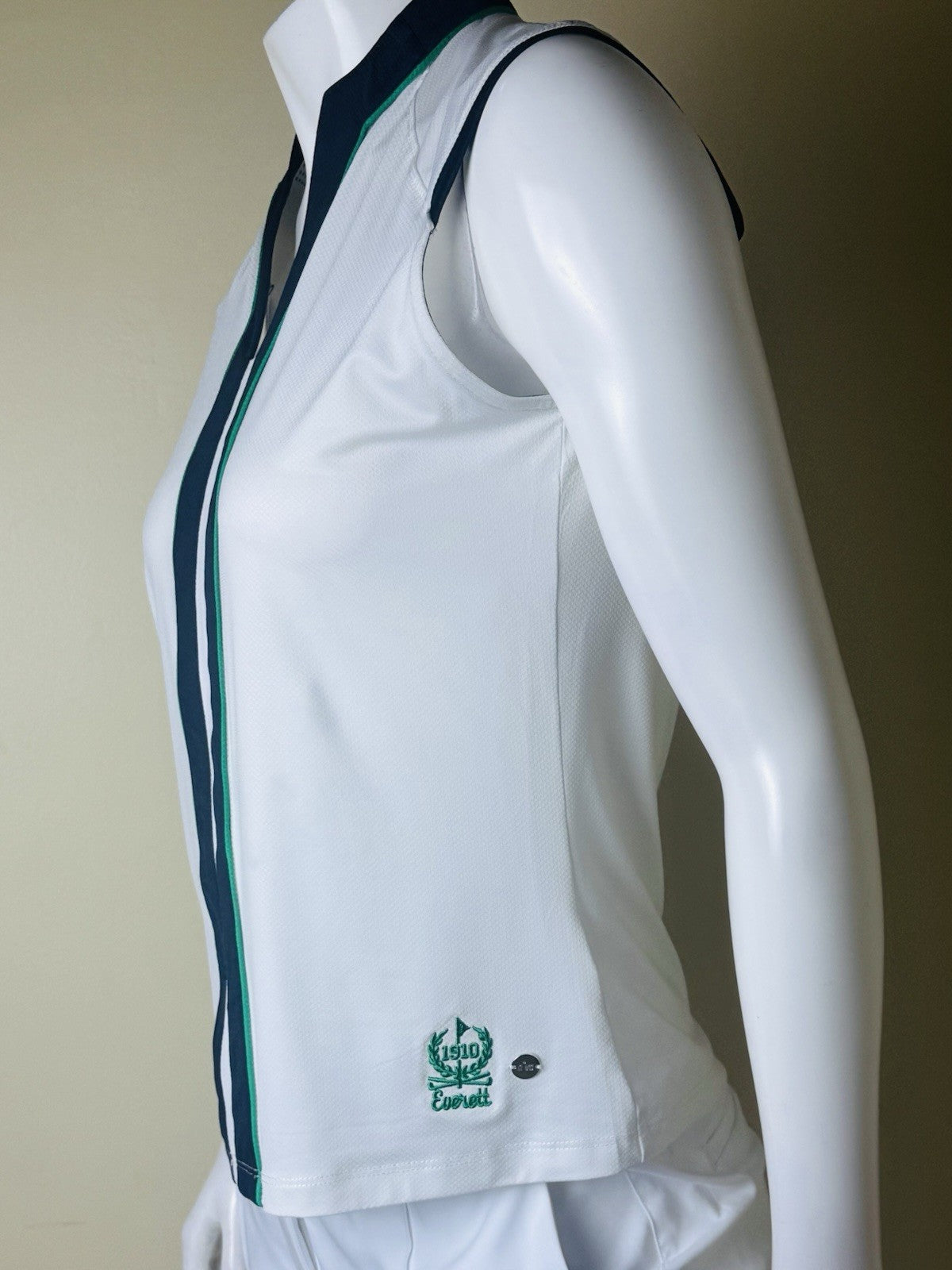 $80 NIVO Women's Golf Shirt Size S.    (B.163)