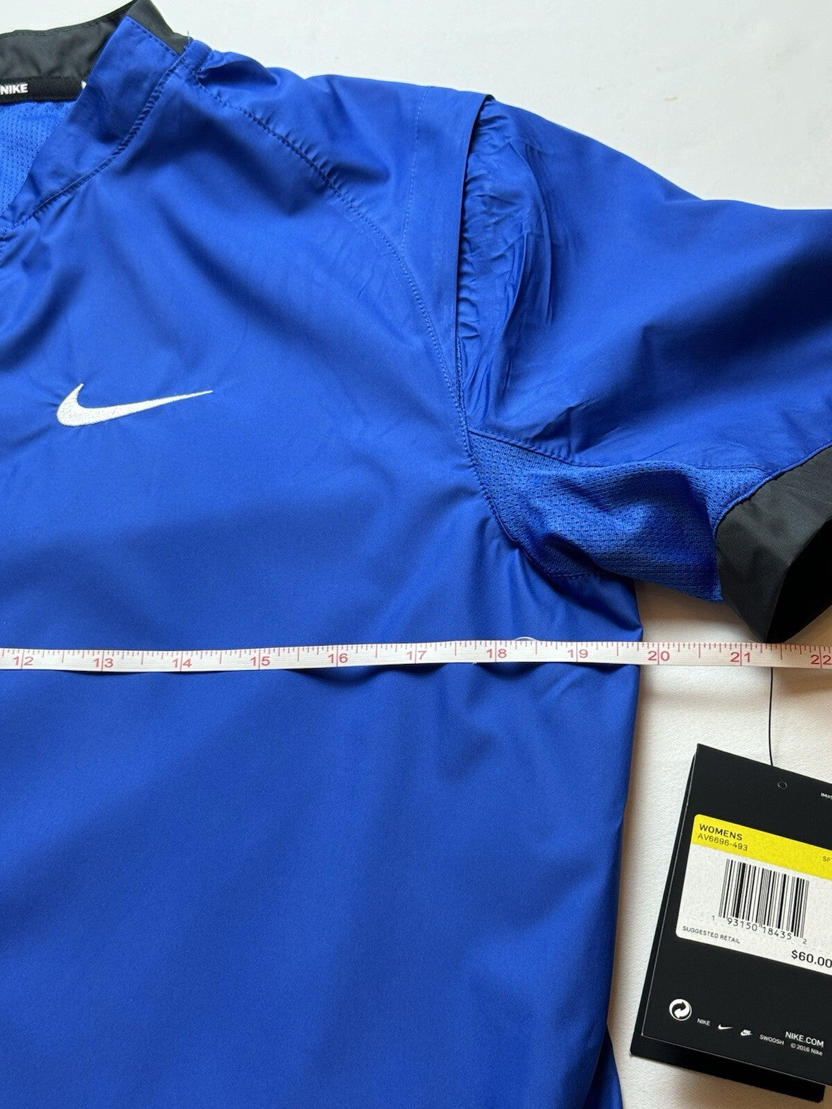$60 Nike Yoga Women's Blue Size S Short Sleeve Yoga Top. (B66)
