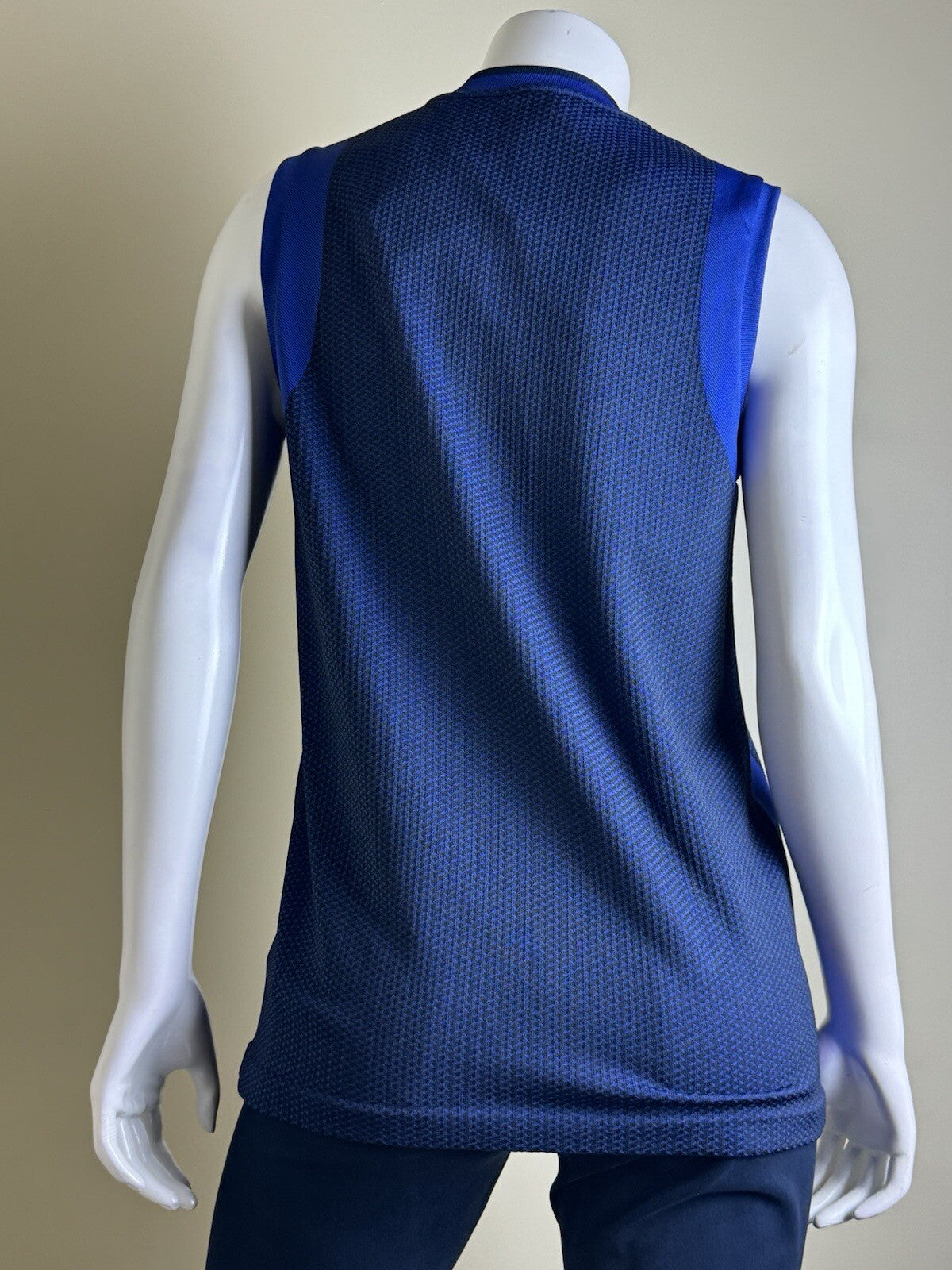 $80 Adidas Women’s Polo Golf Shirt SZ L Blue  (B.81)