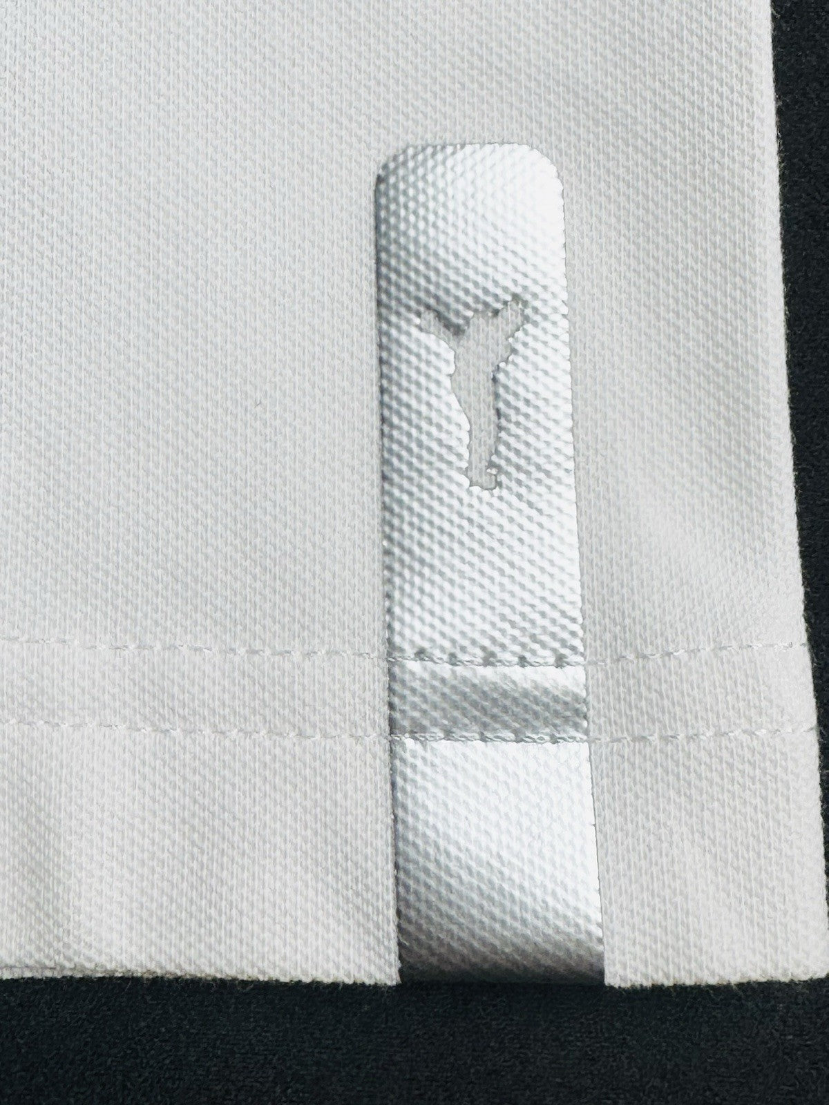 $139 GOLFINO Women's Golf Shirt Long Sleeves Size 6.  (B.189)