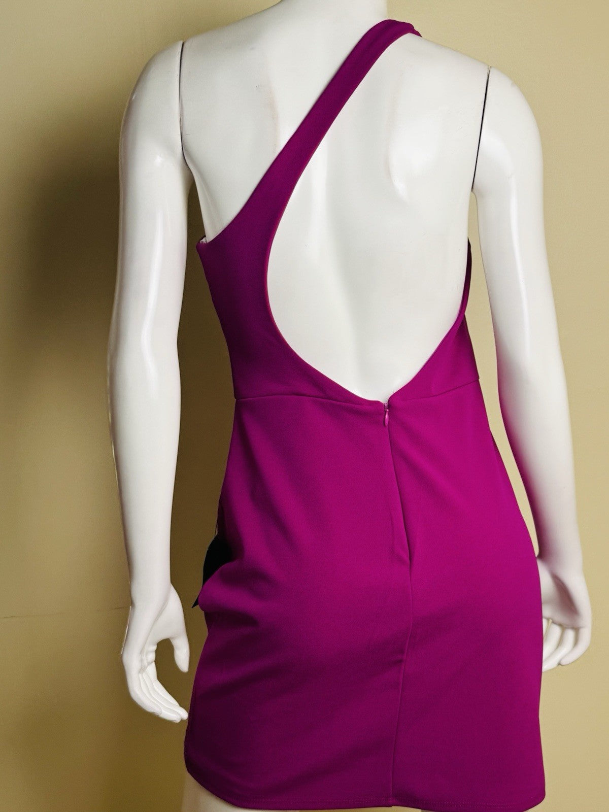 Lulu's Fuchsia One Side Shoulder Dress Sz L.  (B.179)