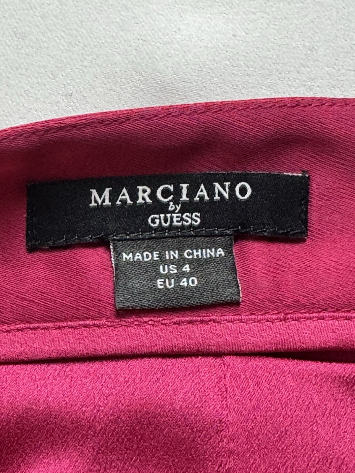 $140 Guess by Marciano Women’s Boldly Blooming Gathered Skirt Sz 4.      (B.156)