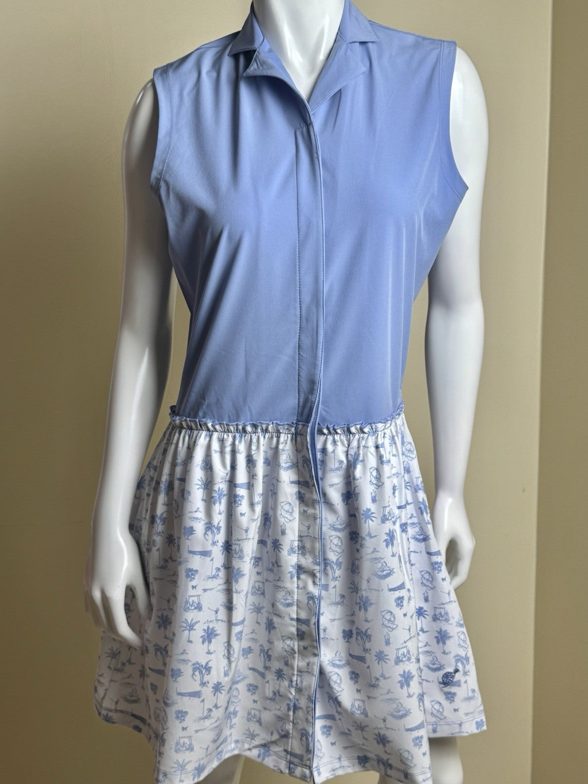 Turtles & Tees Women’s Golf Dress Size L     (B.179)