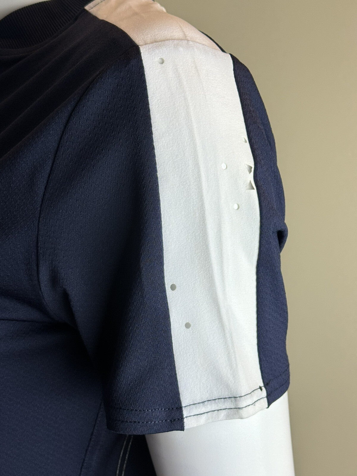 JOFIT Women's Golf Shirt/Top Size S.  (74)